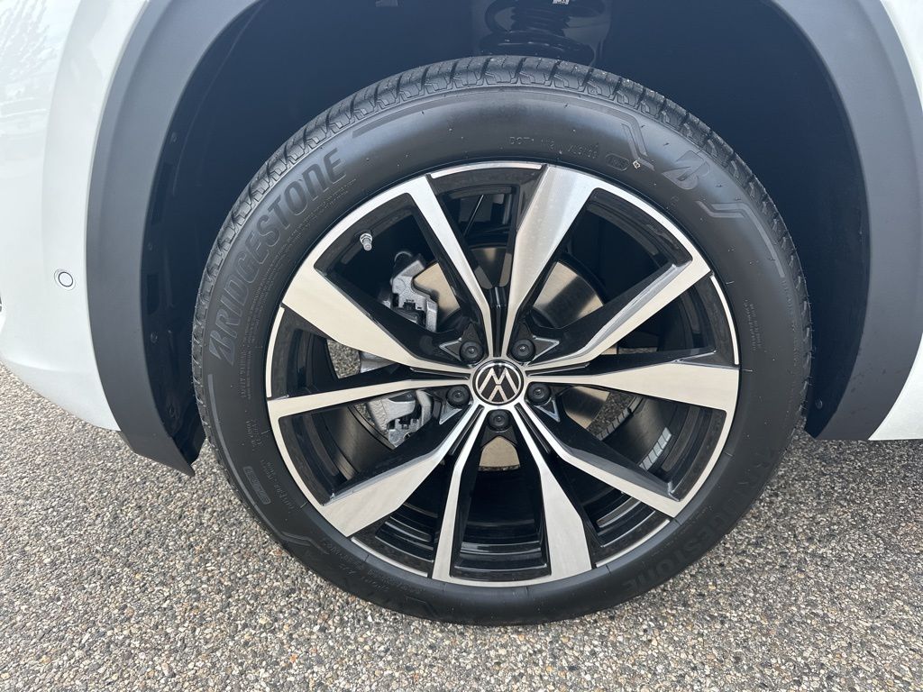 2026 Volkswagen Atlas Cross Sport SEL Premium R-LINE - Photo 26