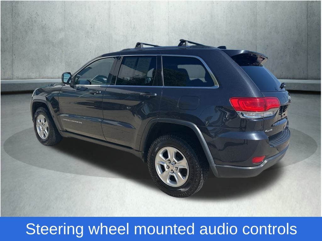 2016 Jeep Grand Cherokee Laredo photo 2