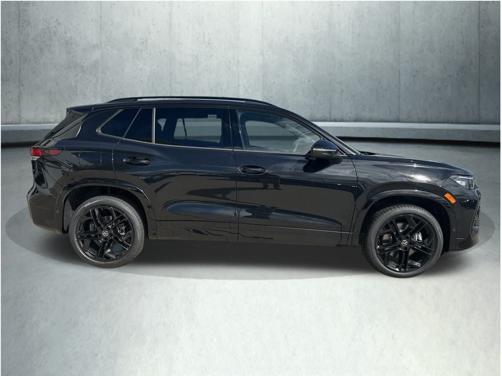 New 2025 Volkswagen Tiguan 2.0T SE R-Line Black SUV