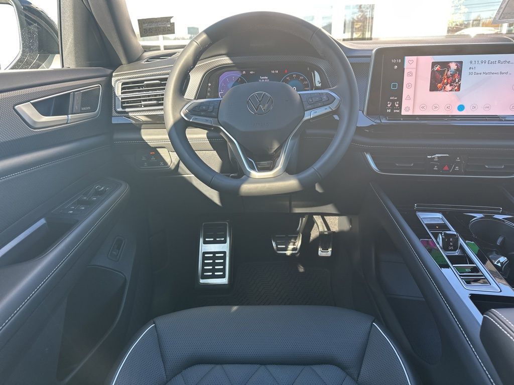 2026 Volkswagen Atlas Cross Sport SEL Premium R-LINE - Photo 13