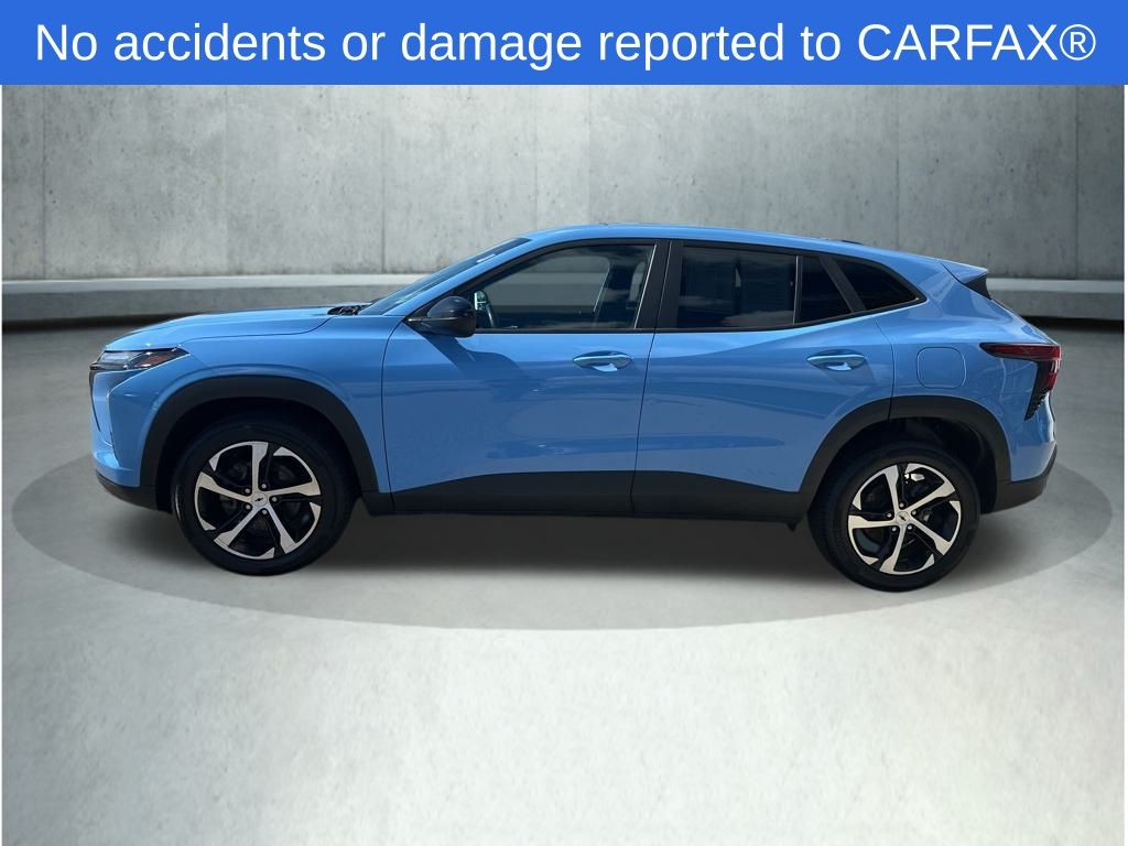 2024 Chevrolet Trax photo 2