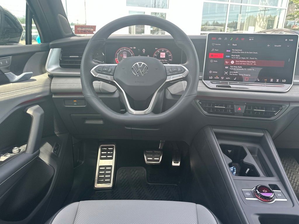 2026 Volkswagen Tiguan SE R-LINE BLACK - Photo 12