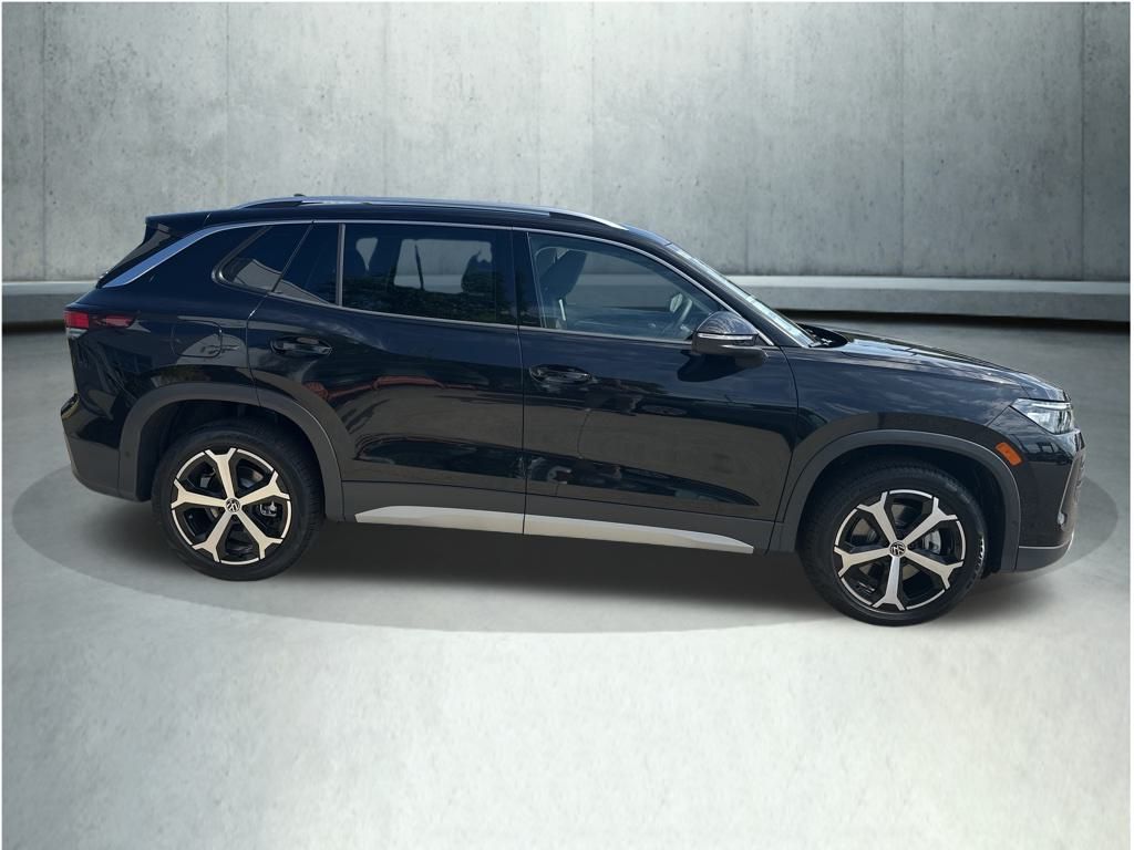 2025 Volkswagen Tiguan SE photo 2