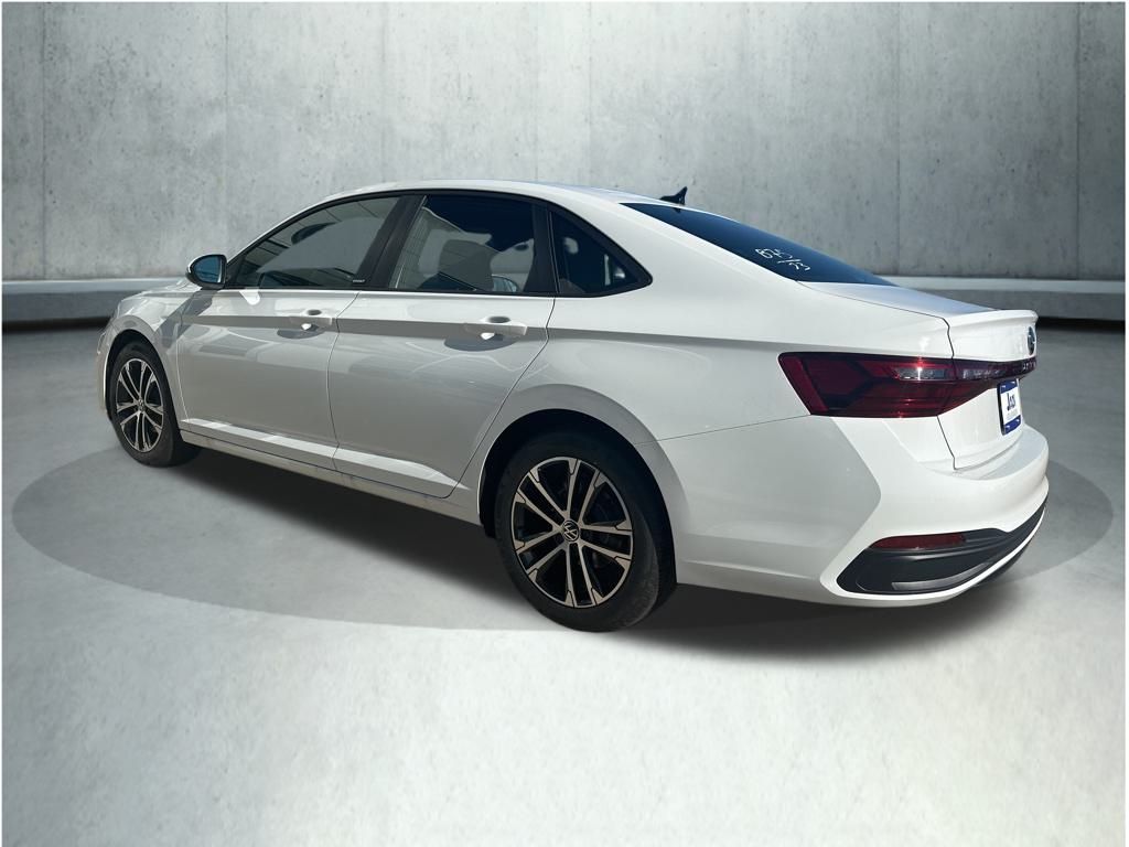 2026 Volkswagen Jetta 1.5T Sport photo 3