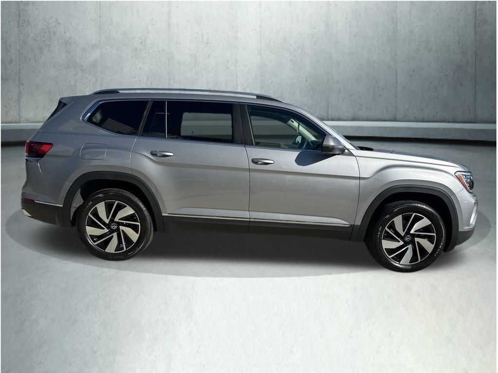 2026 Volkswagen Atlas SEL photo 2