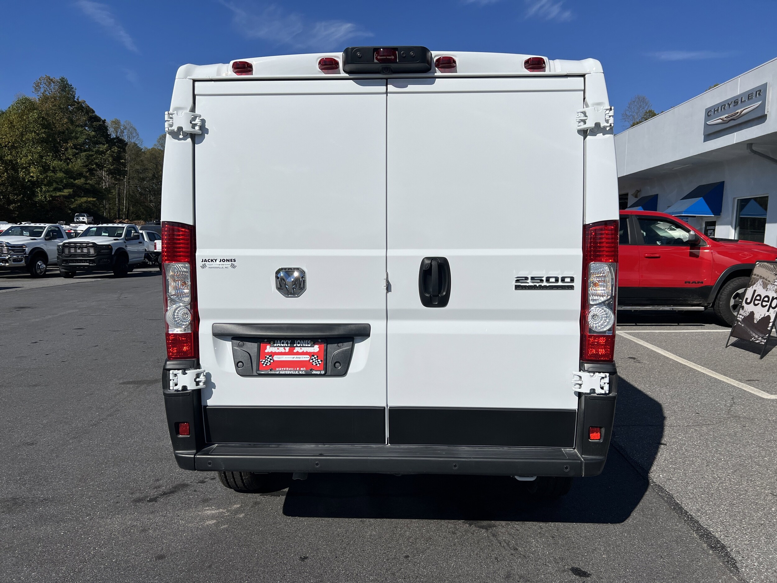 2025 Ram ProMaster 2500 Cargo Van photo 2