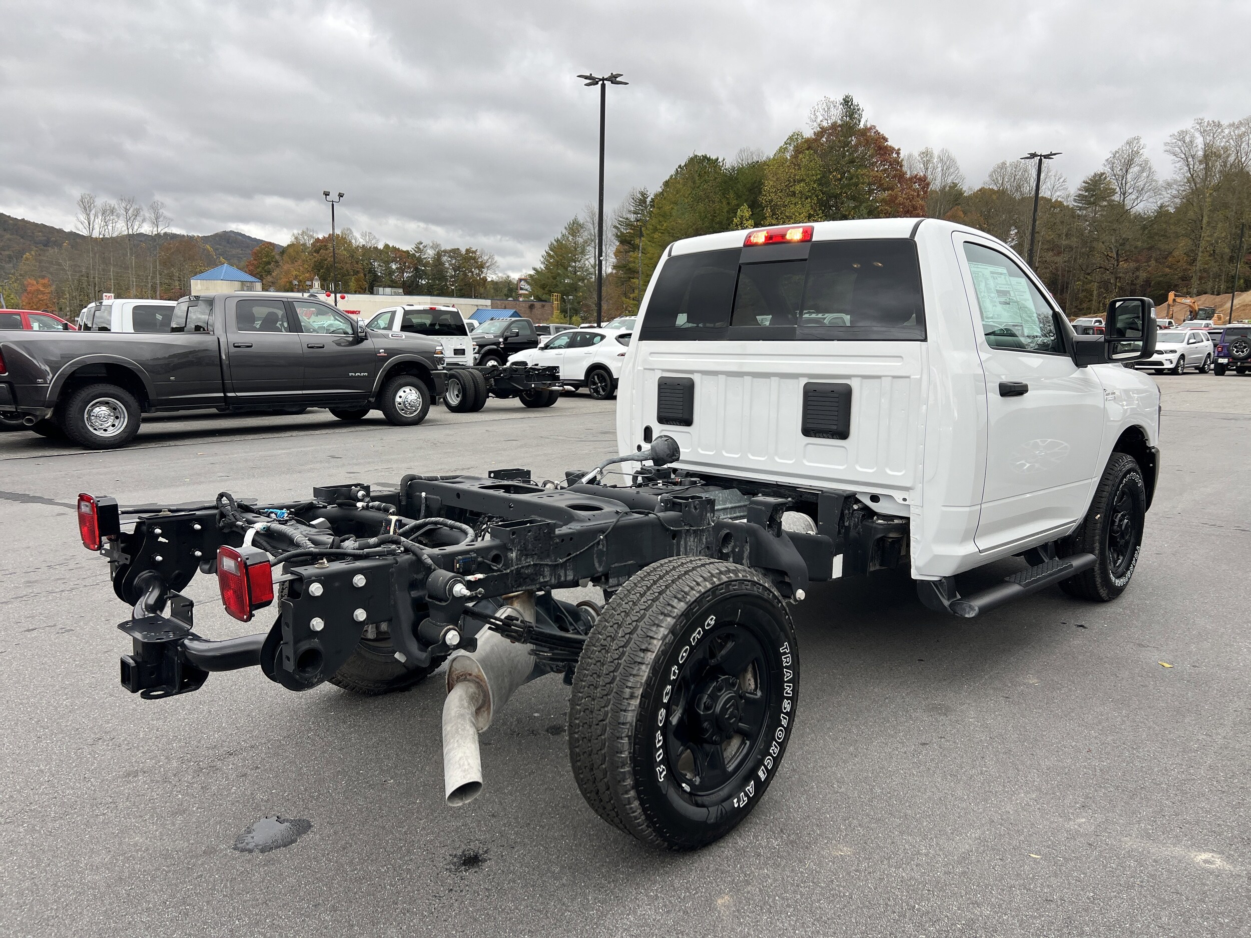 2025 Ram 3500 Tradesman photo 2