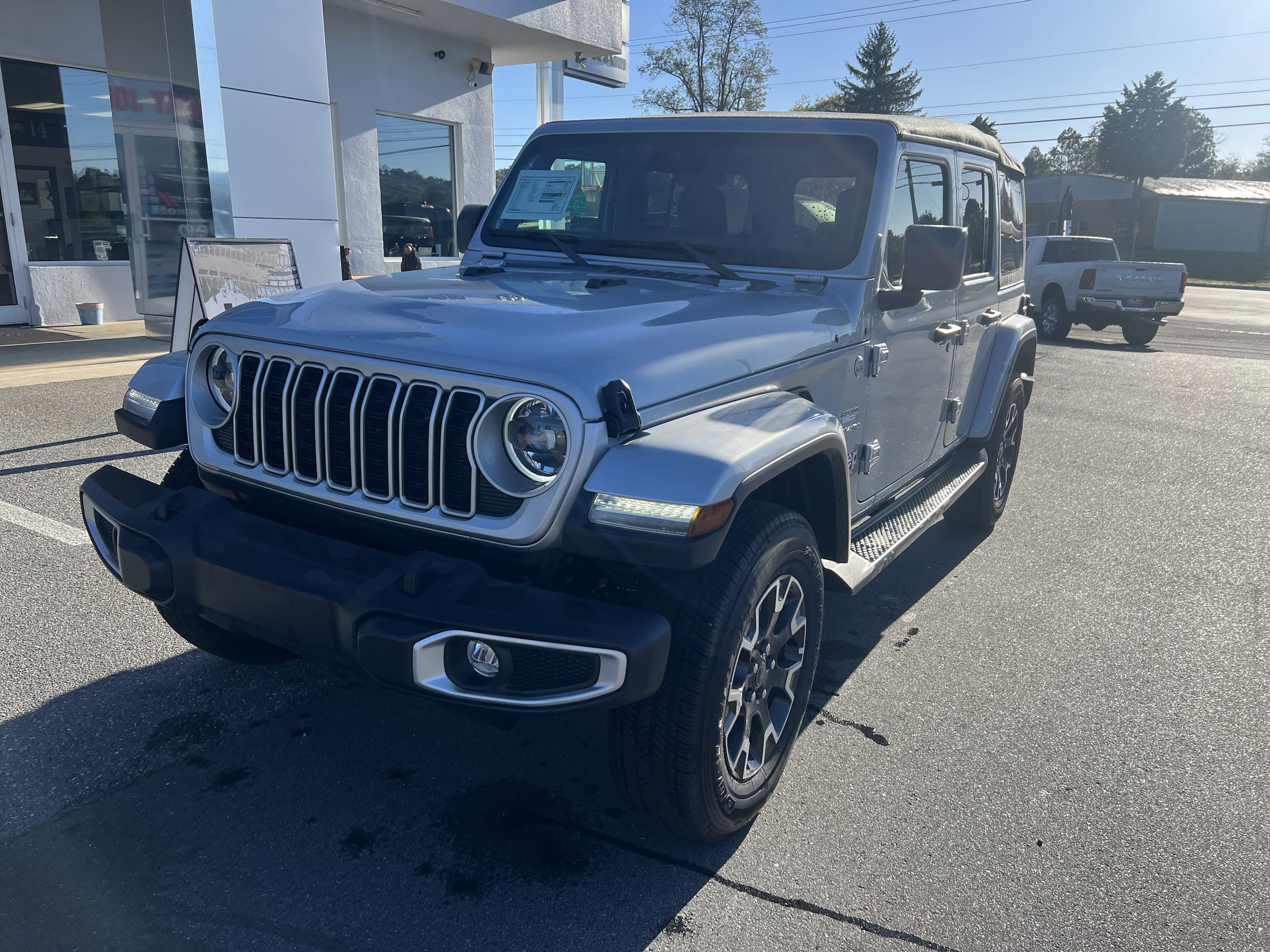 2024 Jeep Wrangler 4-Door Sahara - Photo 6
