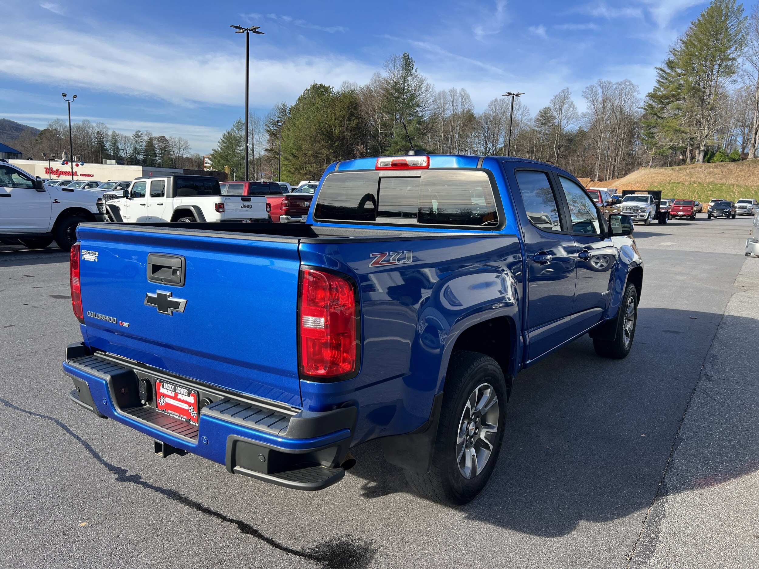 2019 Chevrolet Colorado Z71 photo 2