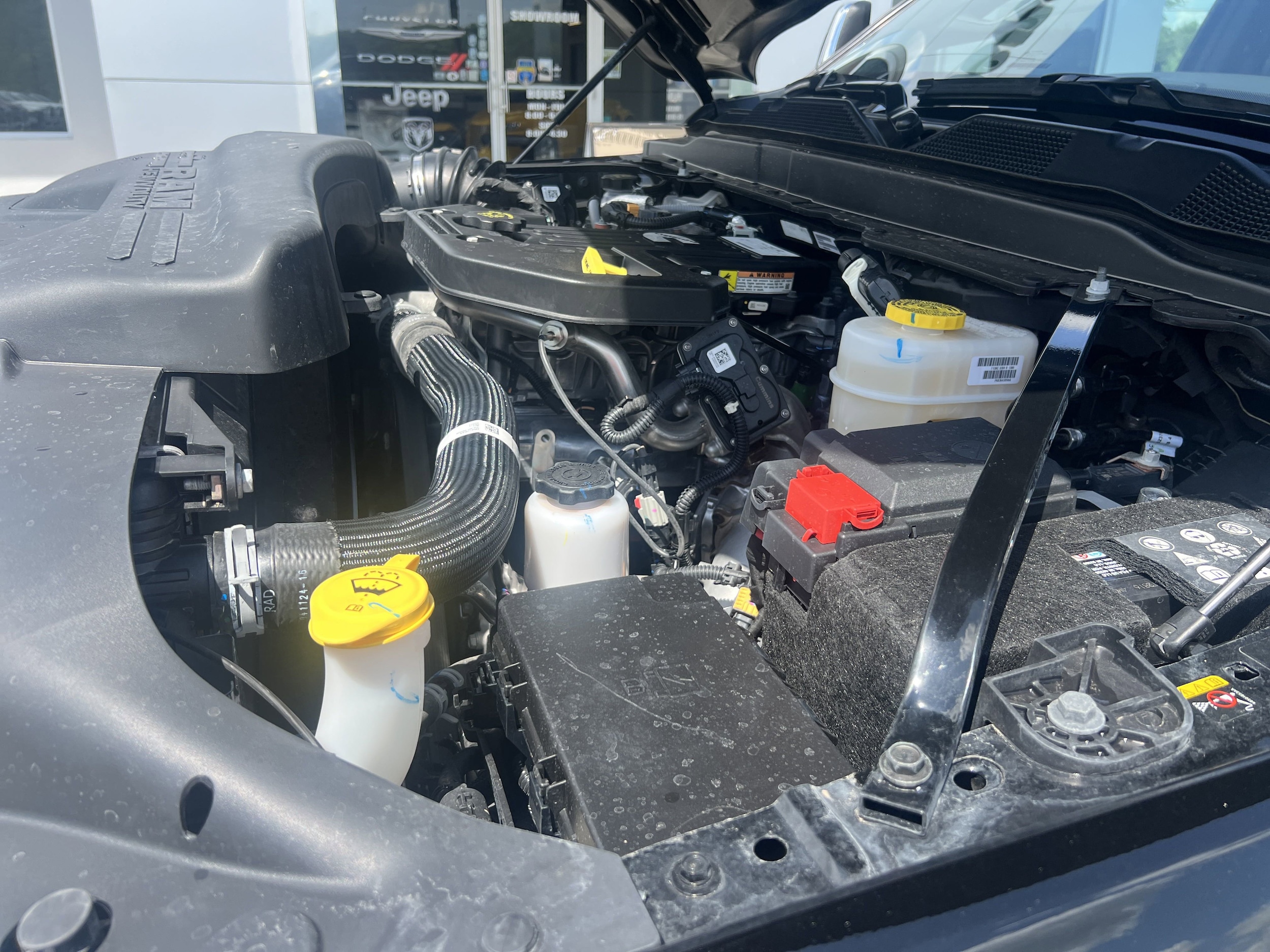 2025 RAM 3500 Laramie - Photo 28