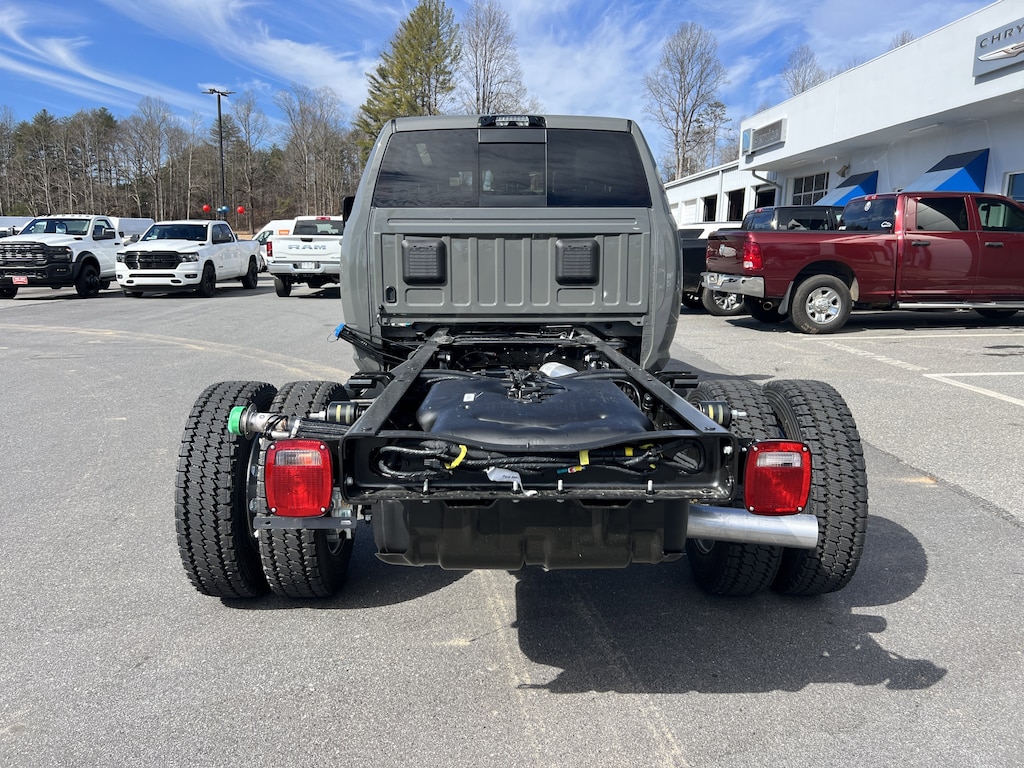 New 2026 Ram 5500 Chassis Cab Tradesman/Big Horn Pickup