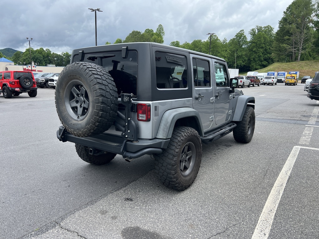 Used 2016 Jeep Wrangler Unlimited Sahara 4WD Sahara
