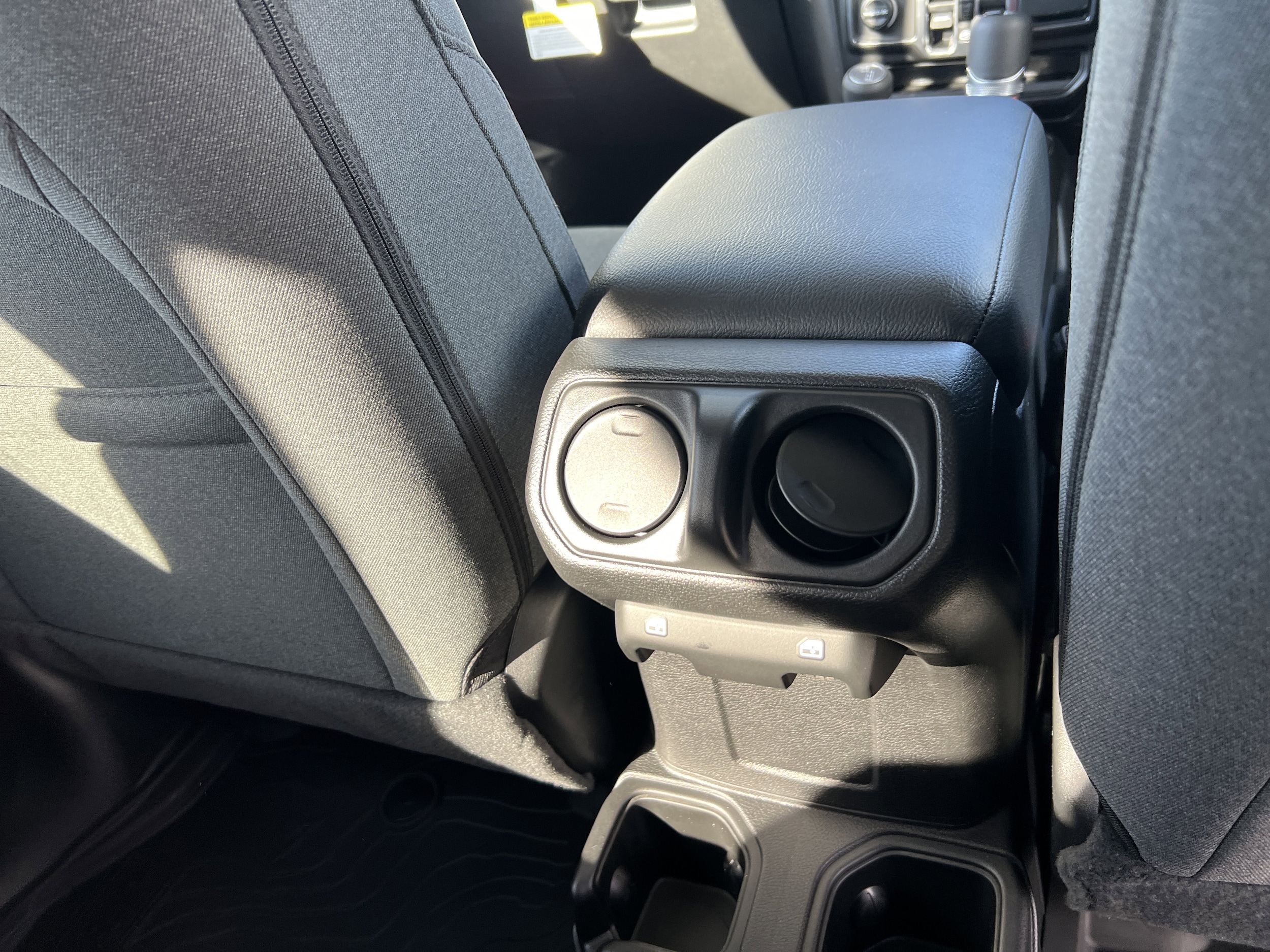 2026 Jeep Wrangler 4-Door Sport RHD - Photo 10