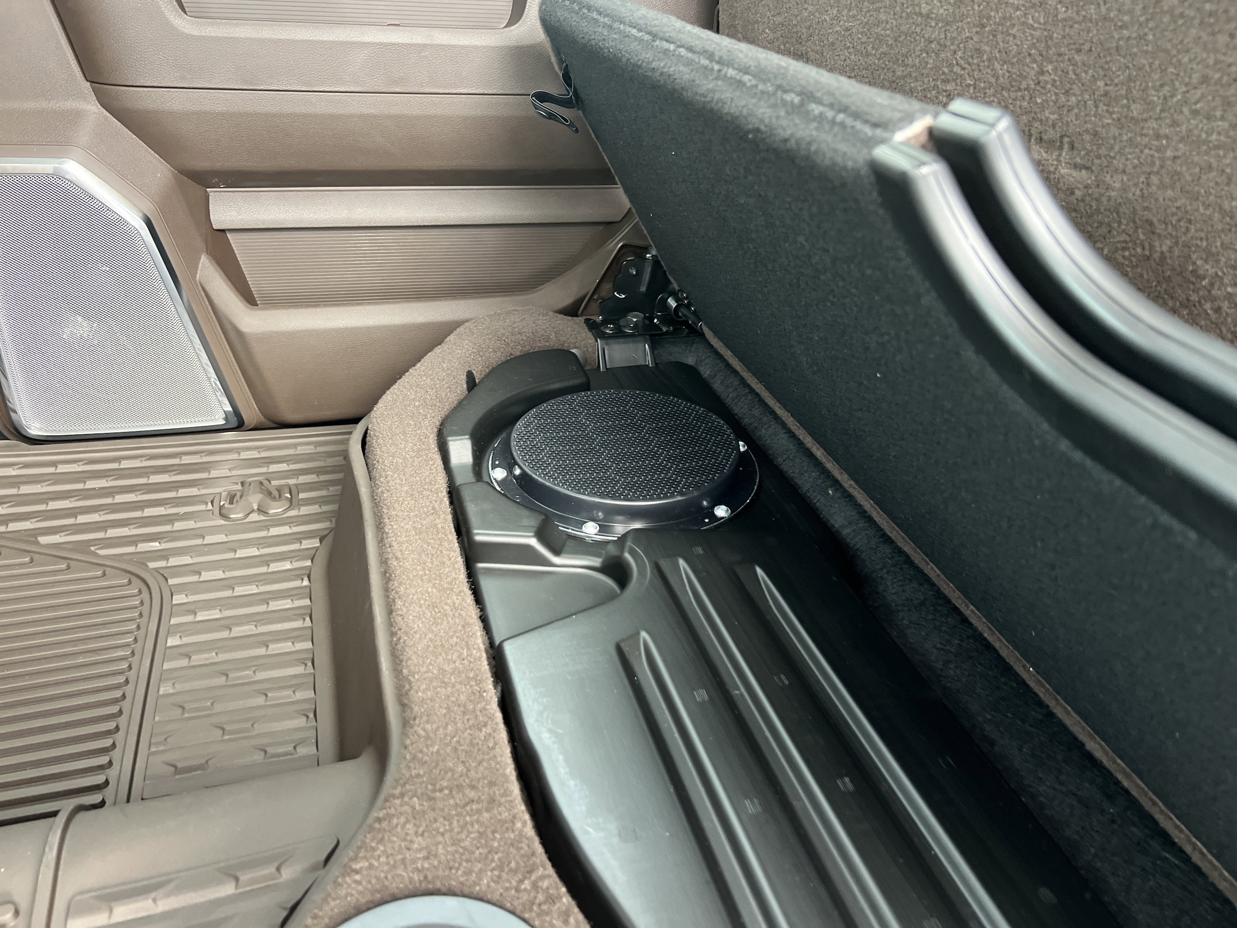 2026 RAM 3500 Laramie - Photo 18