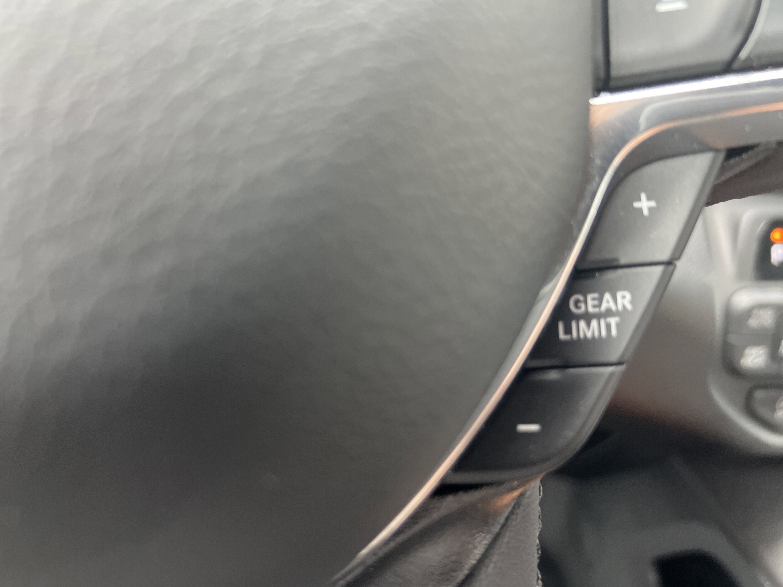 2025 RAM Ram 1500 Pickup Laramie - Photo 38