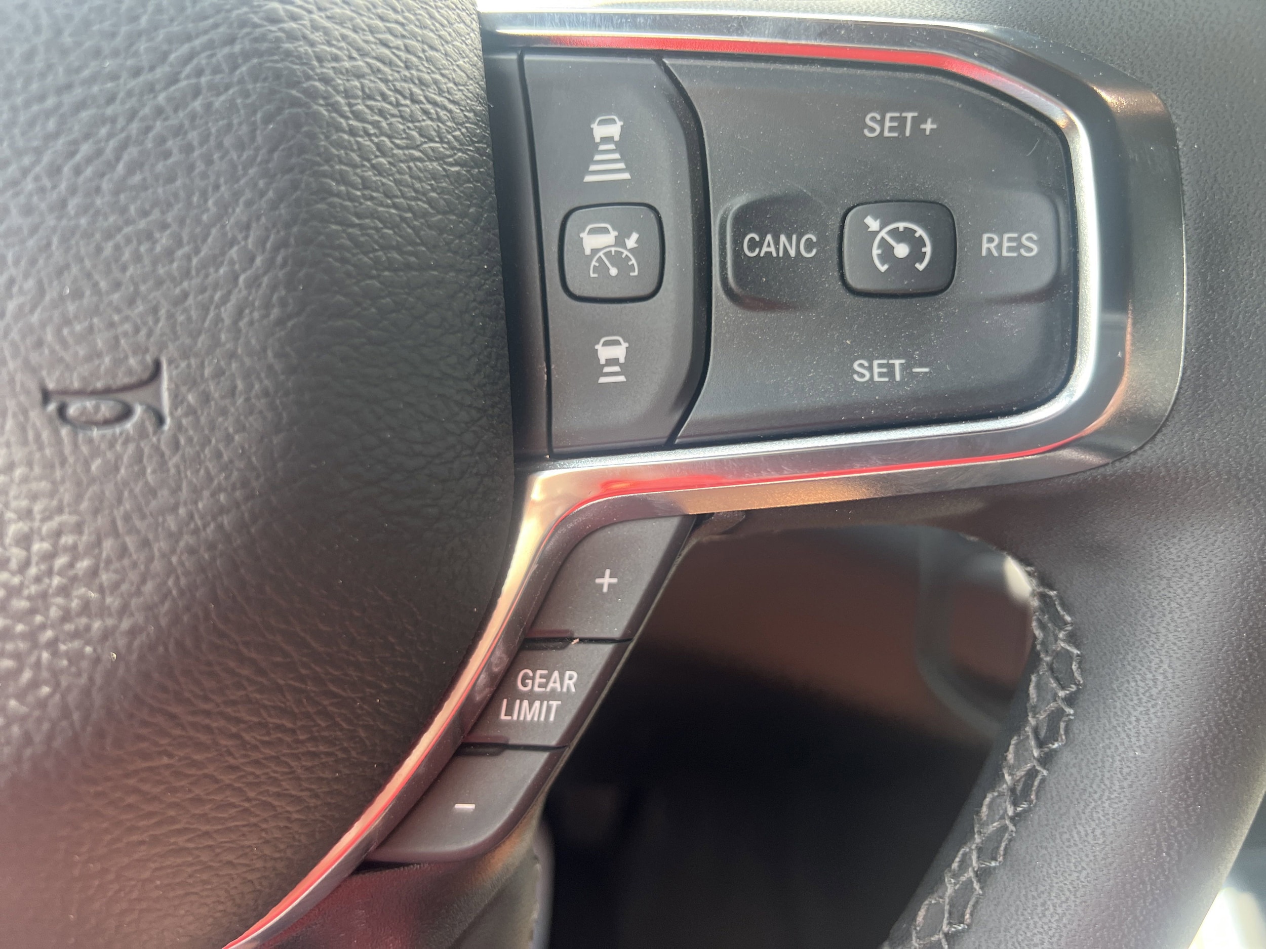 2025 RAM 3500 Laramie - Photo 22
