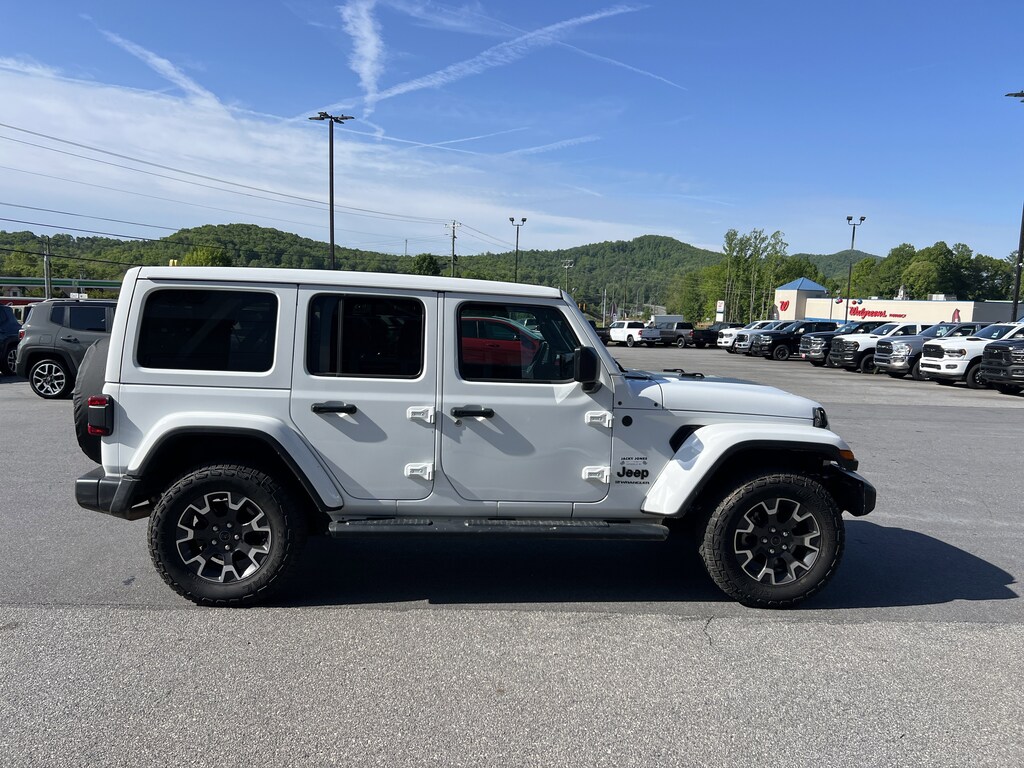 Used 2025 Jeep Wrangler Sahara SUV