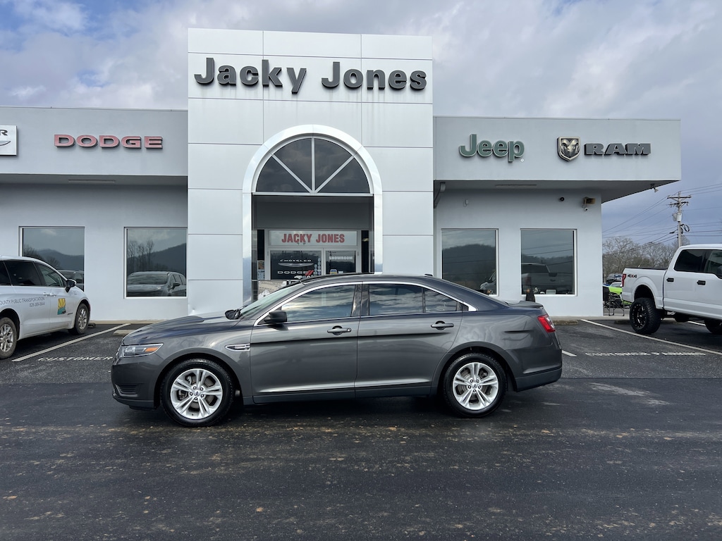 Used 2017 Ford Taurus SE SE FWD
