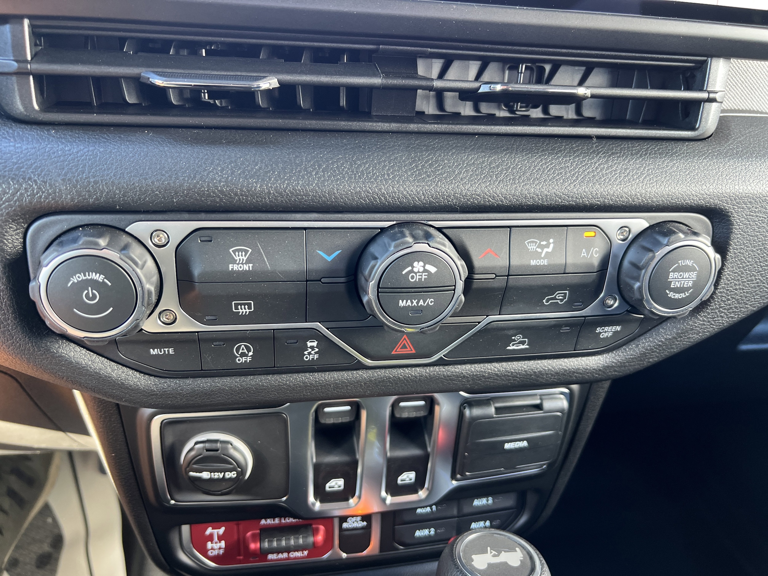 2026 Jeep Wrangler 2-Door Willys - Photo 15