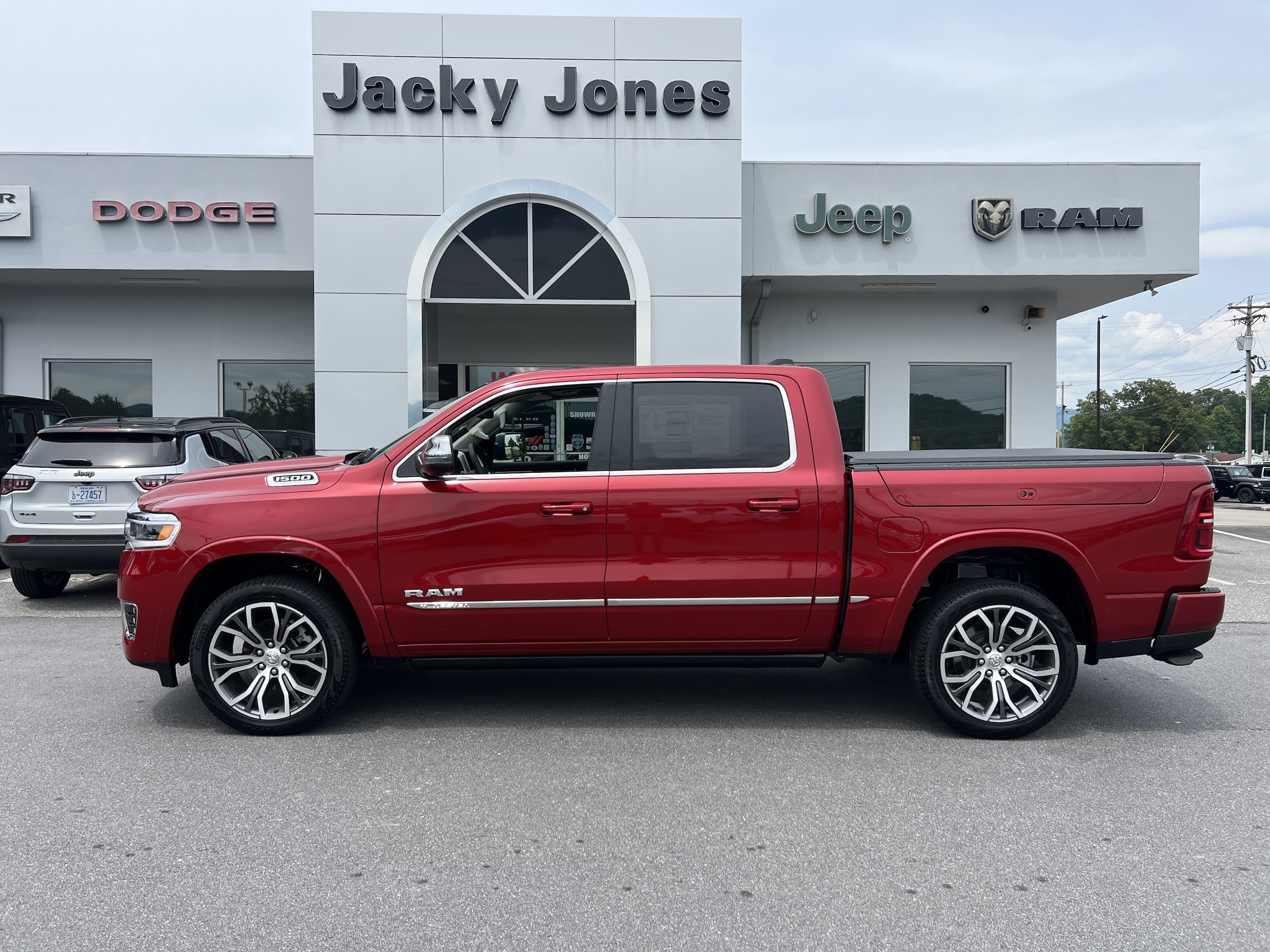 2026 Ram 1500 Tungsten 4x4 Crew Cab 57 Box 