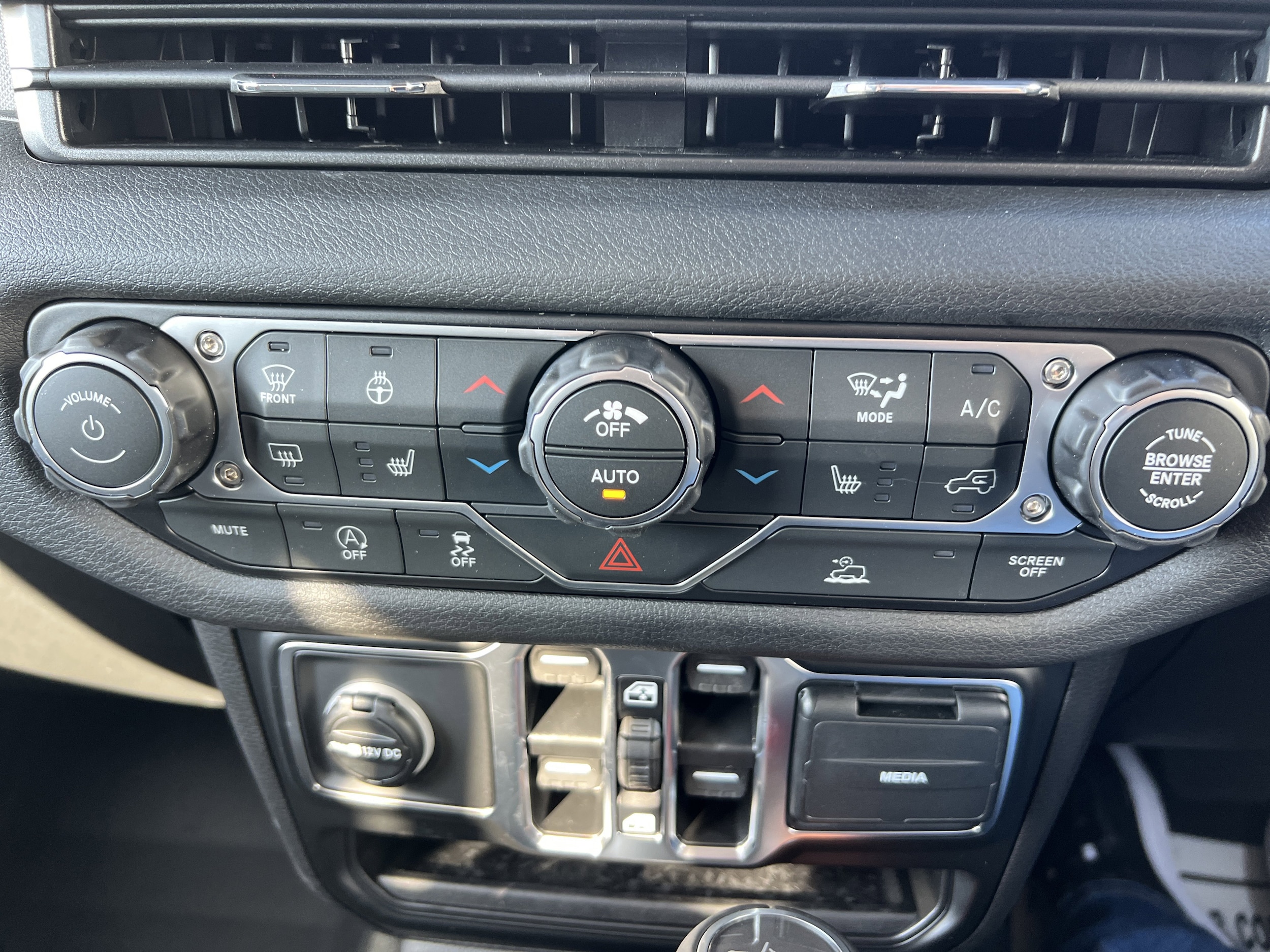 2026 Jeep Wrangler 4-Door Sport RHD - Photo 15