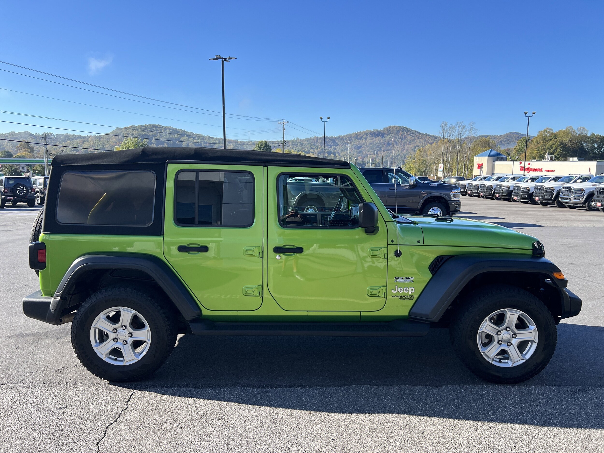 2019 Jeep Wrangler Unlimited Sport S photo 4