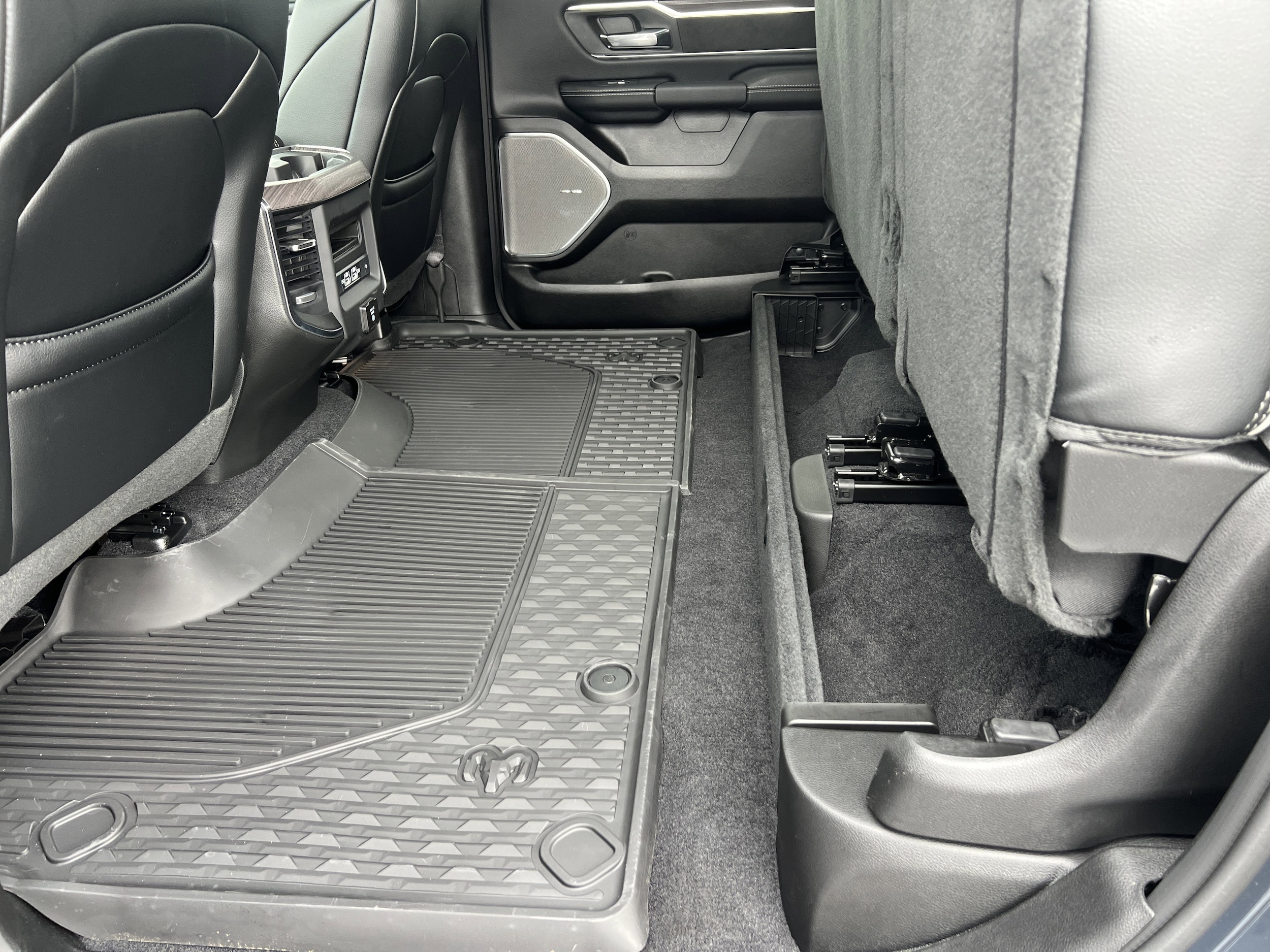 2025 RAM Ram 1500 Pickup Laramie - Photo 16