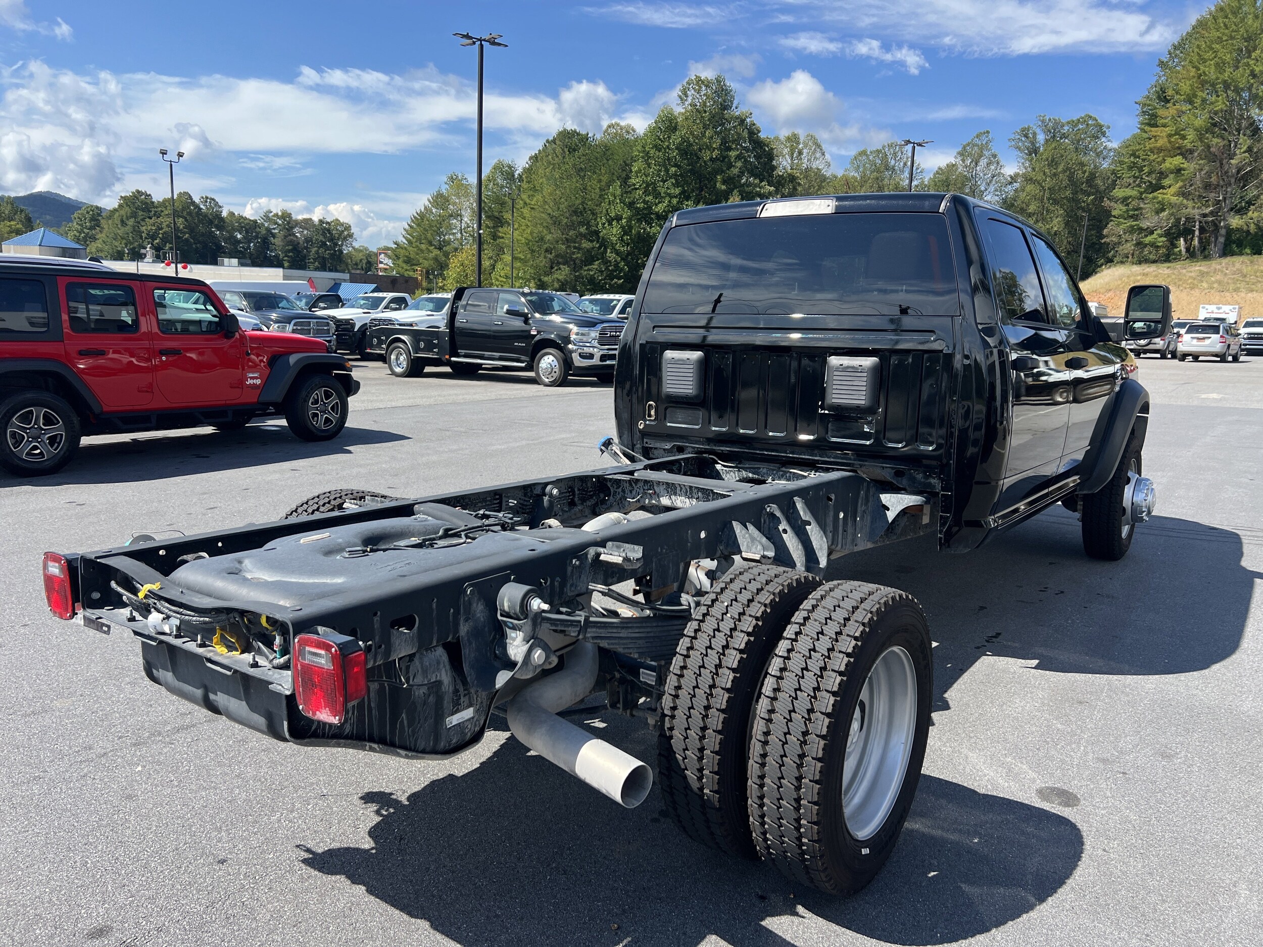 2025 Ram 5500 Tradesman photo 2