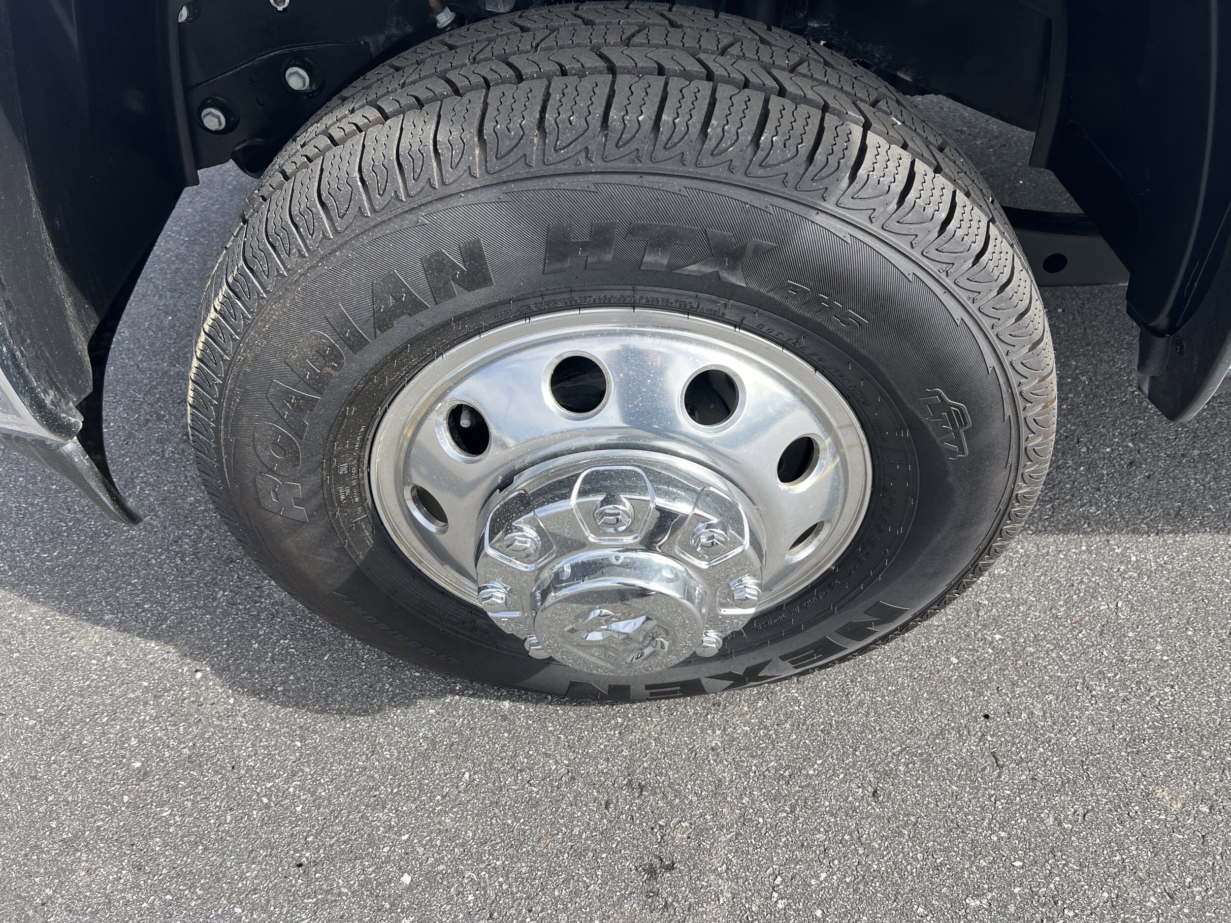 2026 RAM 3500 Laramie - Photo 15