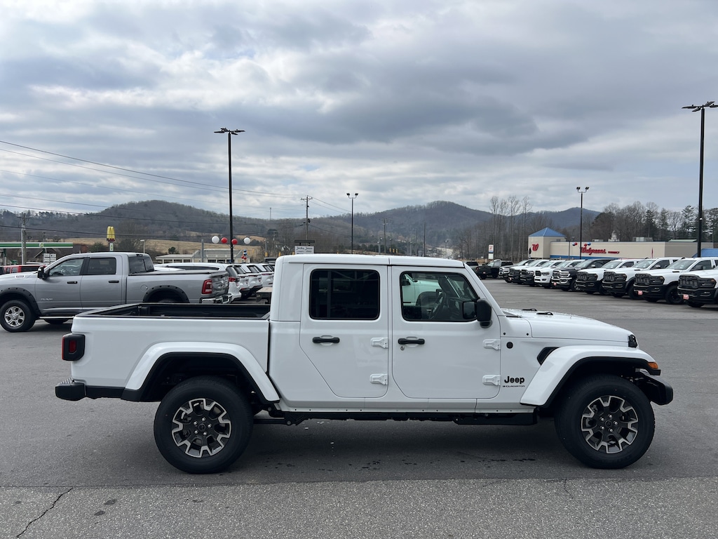 New 2026 Jeep Gladiator Sport Pickup