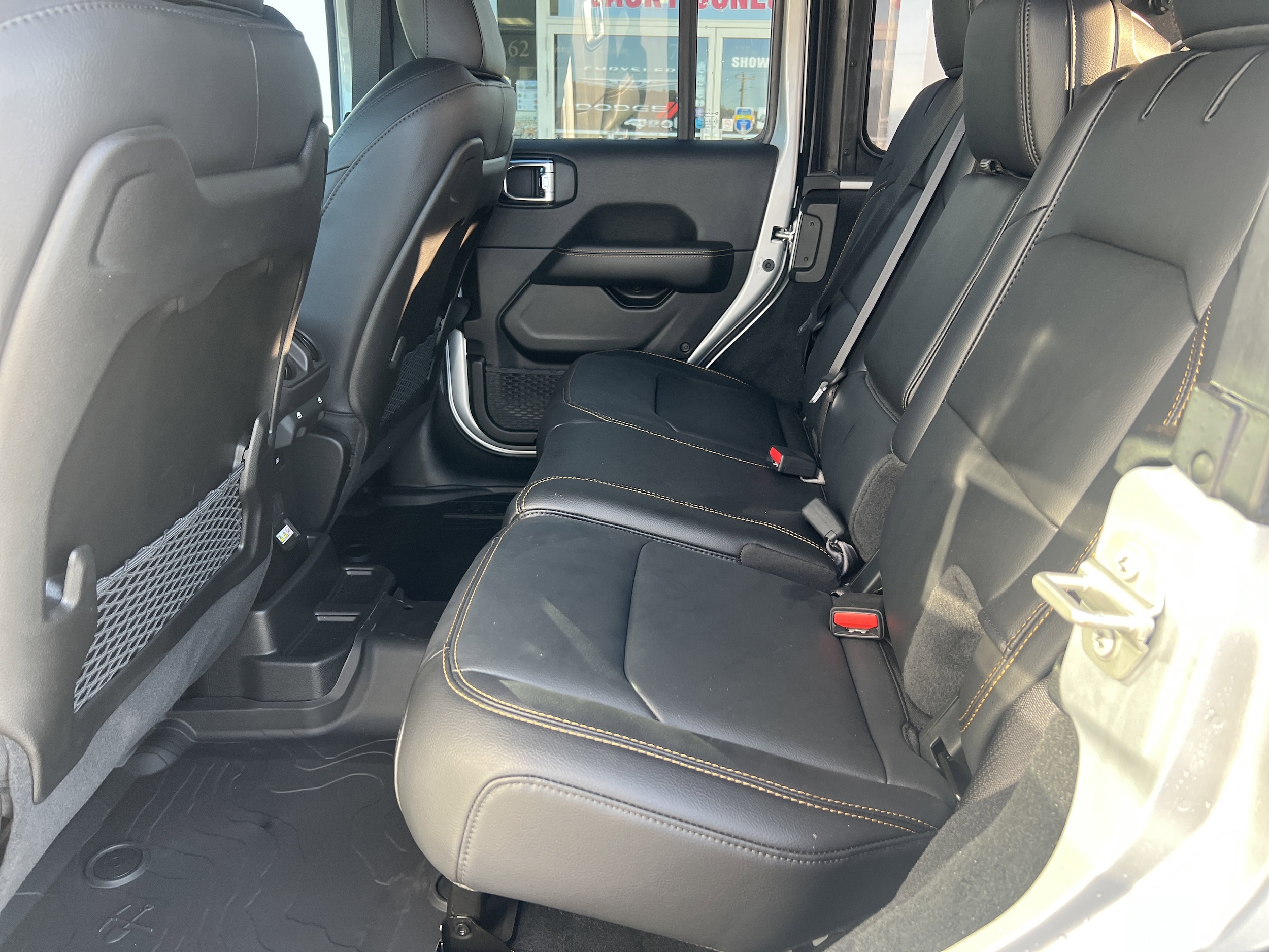 2024 Jeep Wrangler 4-Door Sahara - Photo 11