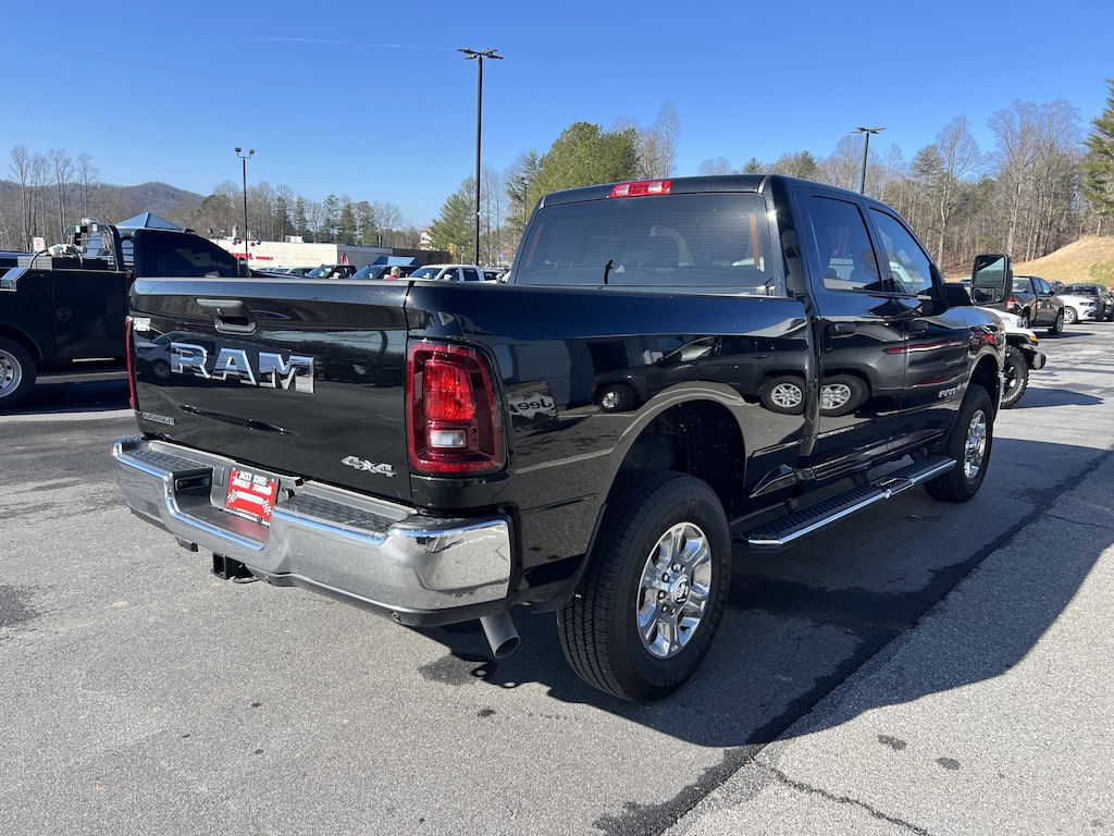 Used 2025 Ram 2500 Big Horn Big Horn 4x4 Crew Cab 64 Box