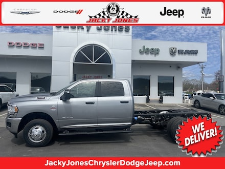 2024 Ram 3500 Chassis Cab Tradesman/SLT/Laramie/Limited Pickup