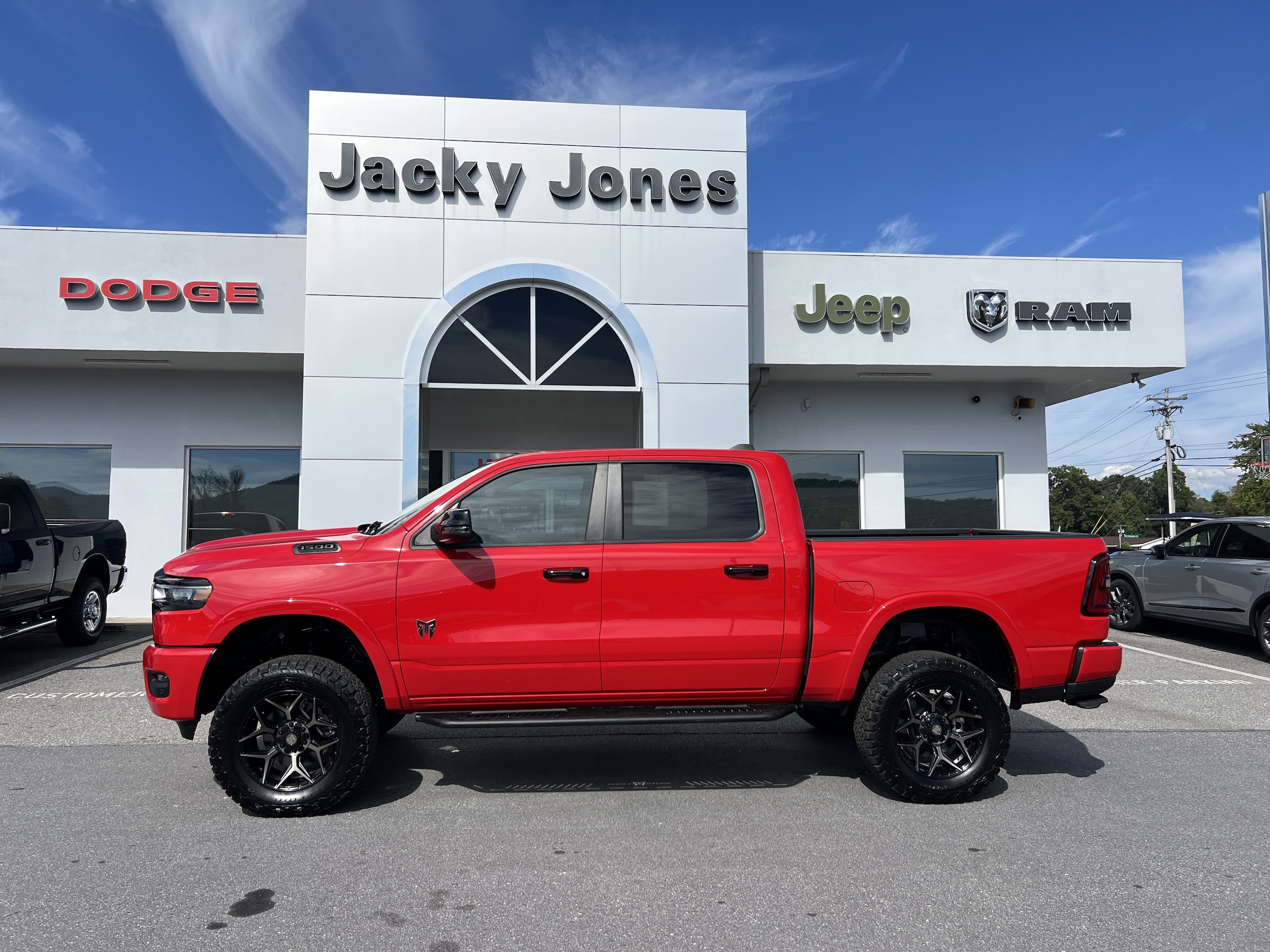 2025 Ram 1500 Big Horn 4x4 Crew Cab 57 Box 