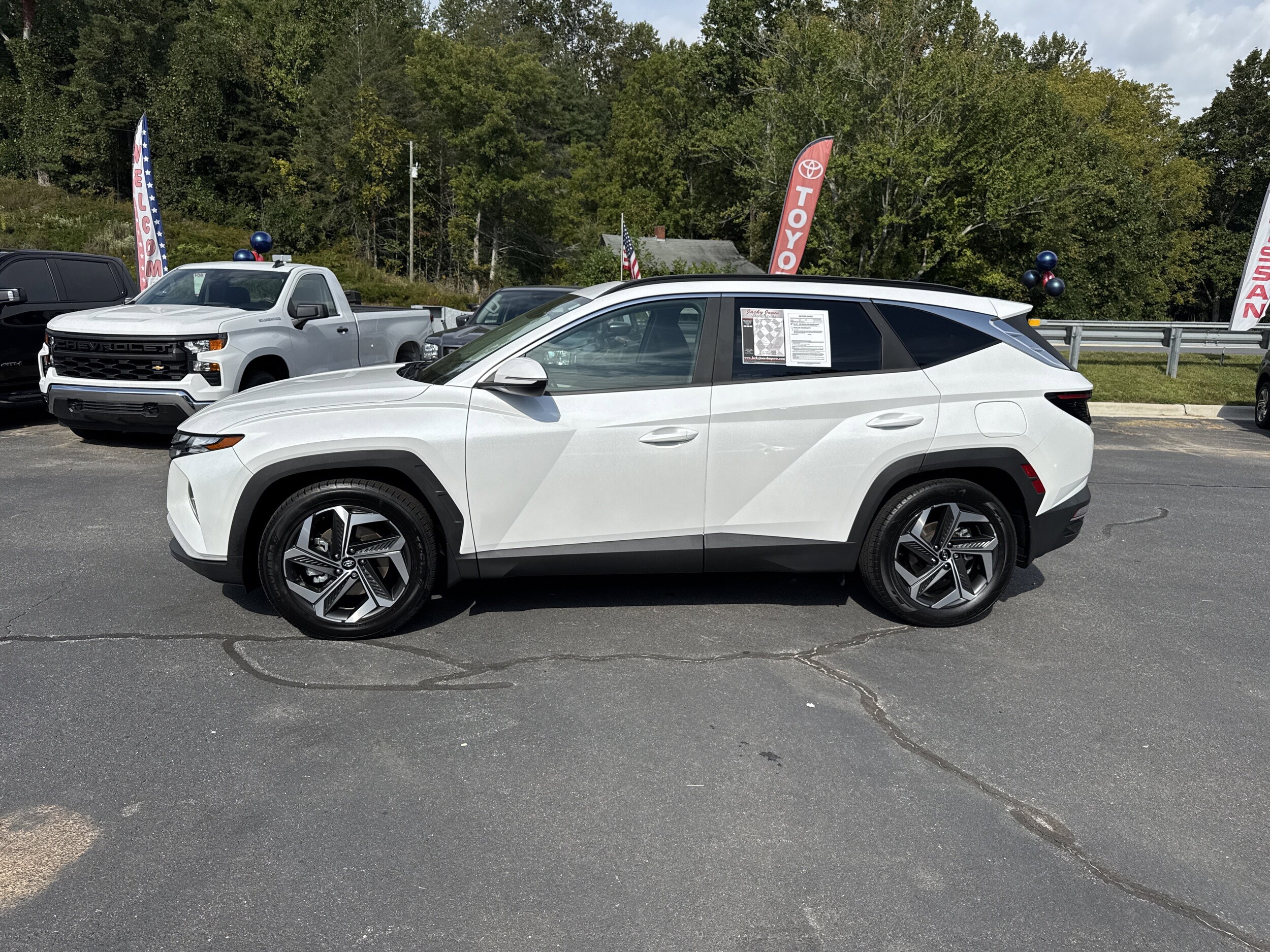 2022 Hyundai Tucson SEL Convenience photo 2