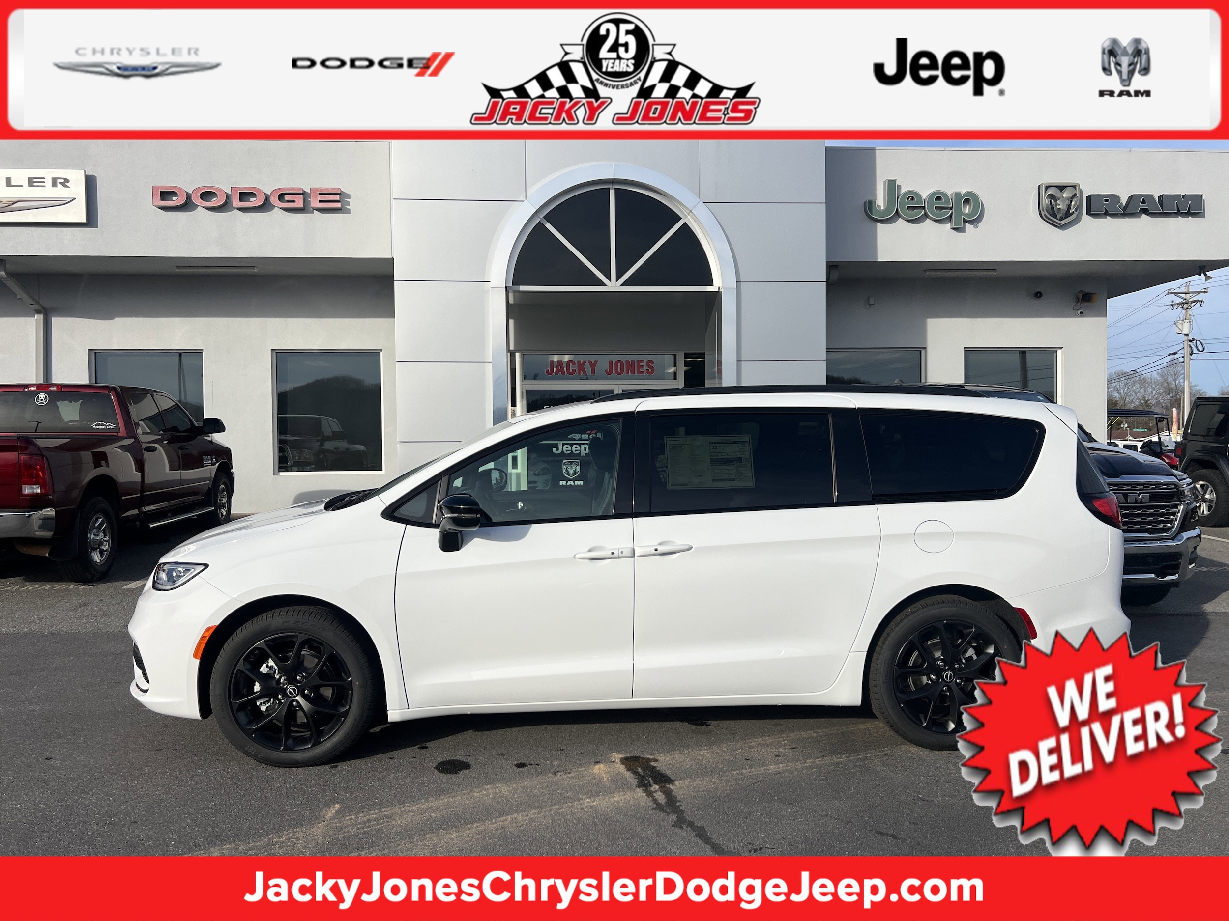 2026 Chrysler Pacifica Passenger Van 