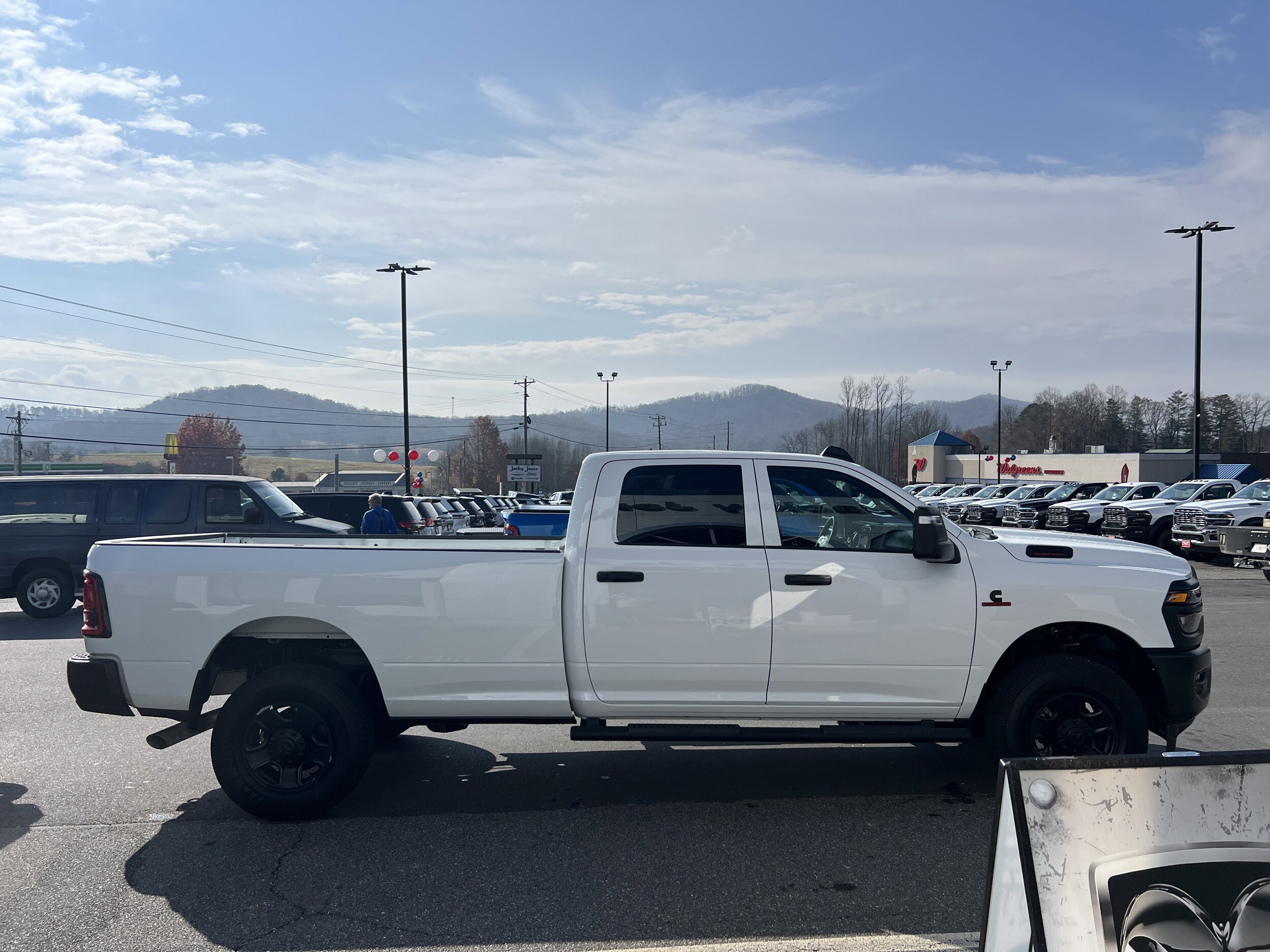 2025 Ram 2500 Tradesman photo 4