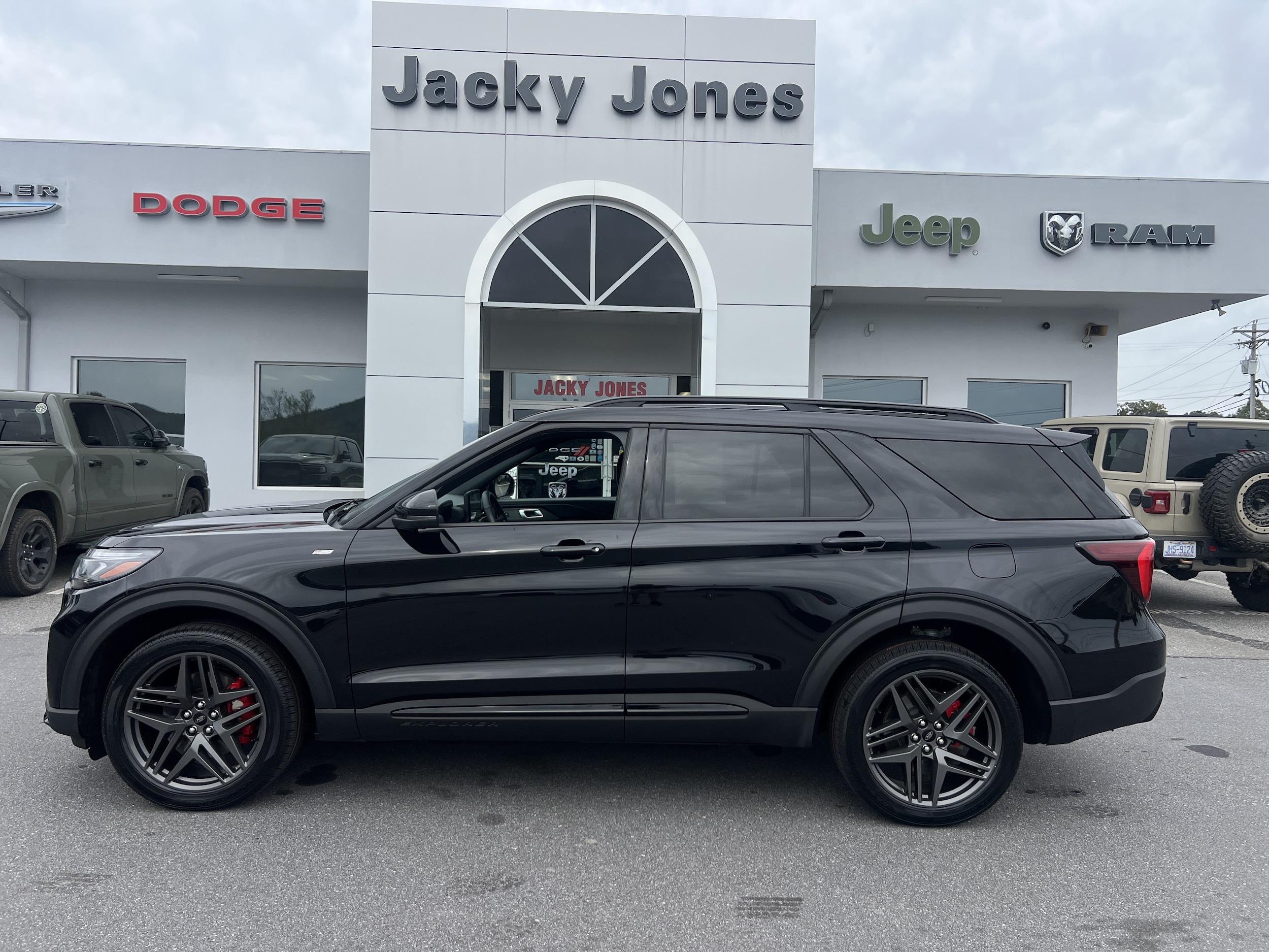2025 Ford Explorer