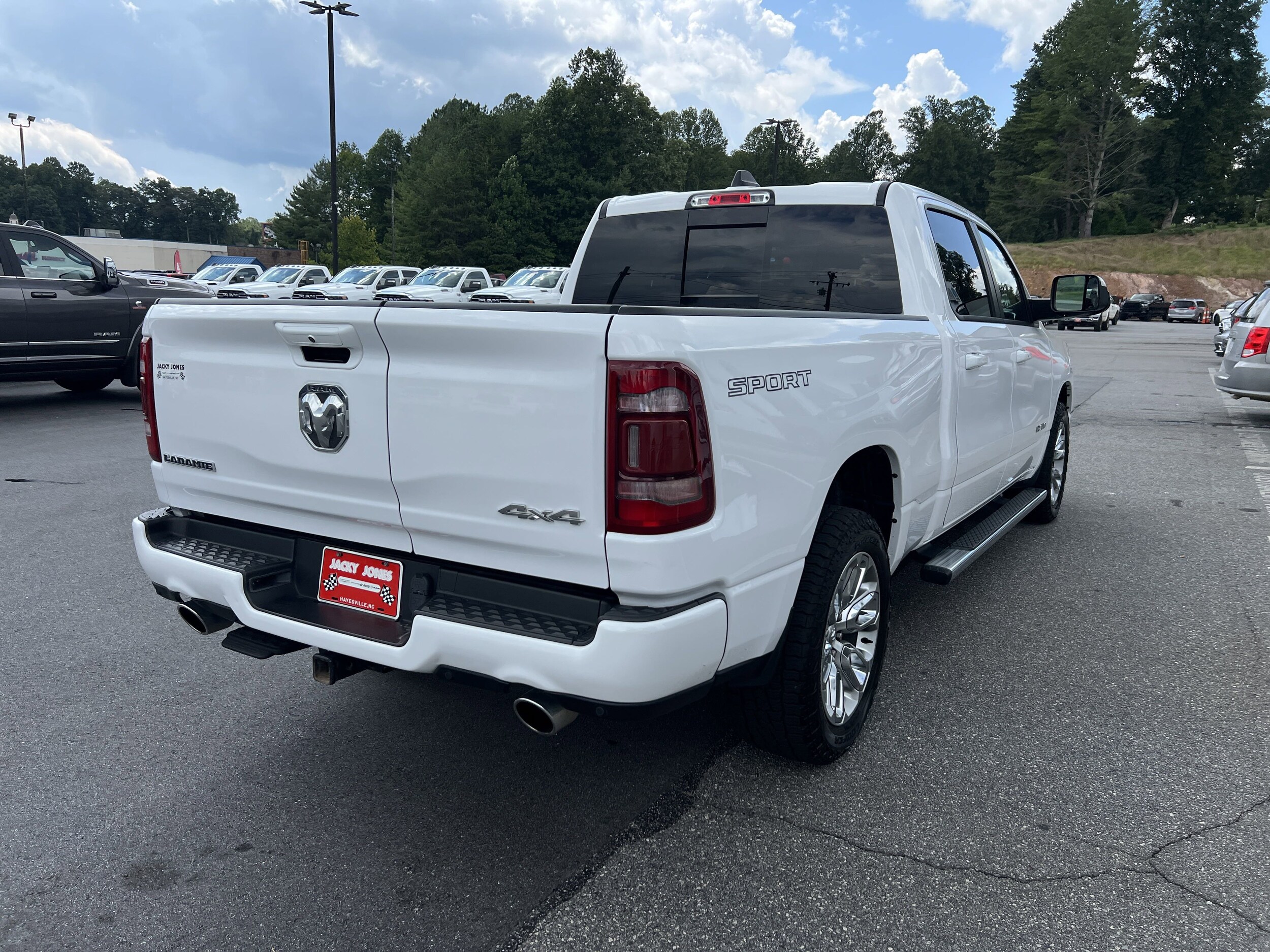 2023 Ram 1500 Laramie photo 3
