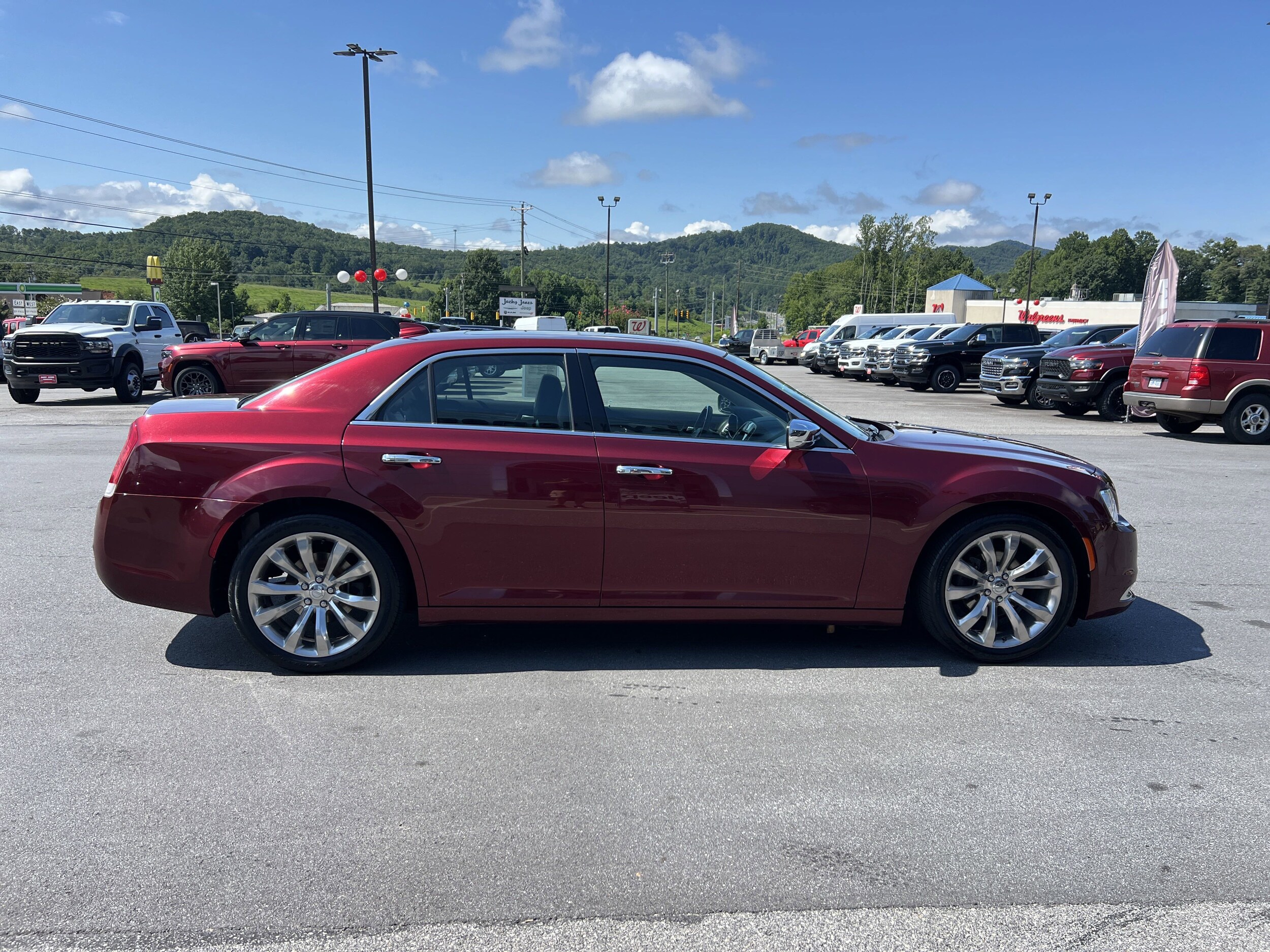 2019 Chrysler 300 Limited photo 4