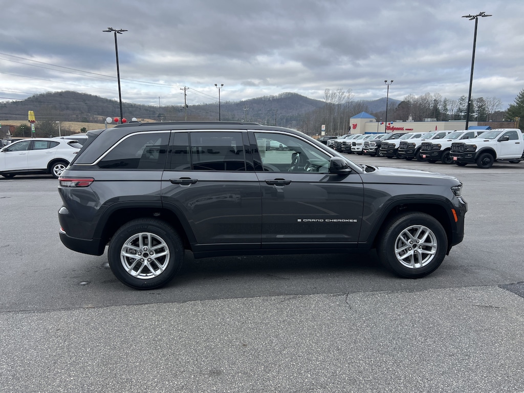 Used 2025 Jeep Grand Cherokee Laredo X Laredo X 4x4