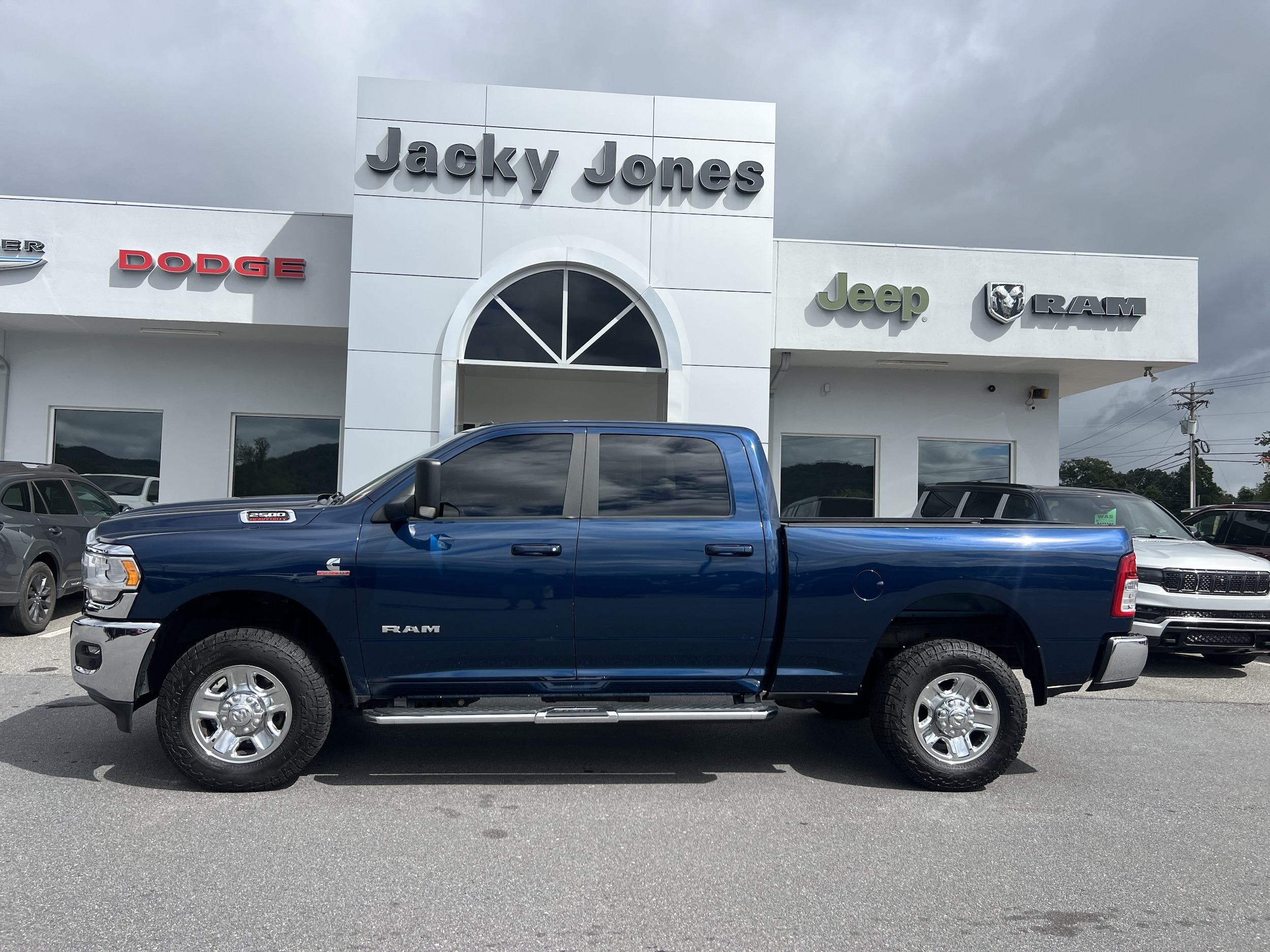 2021 Ram 2500 Big Horn 4x4 Crew Cab 64 Box 