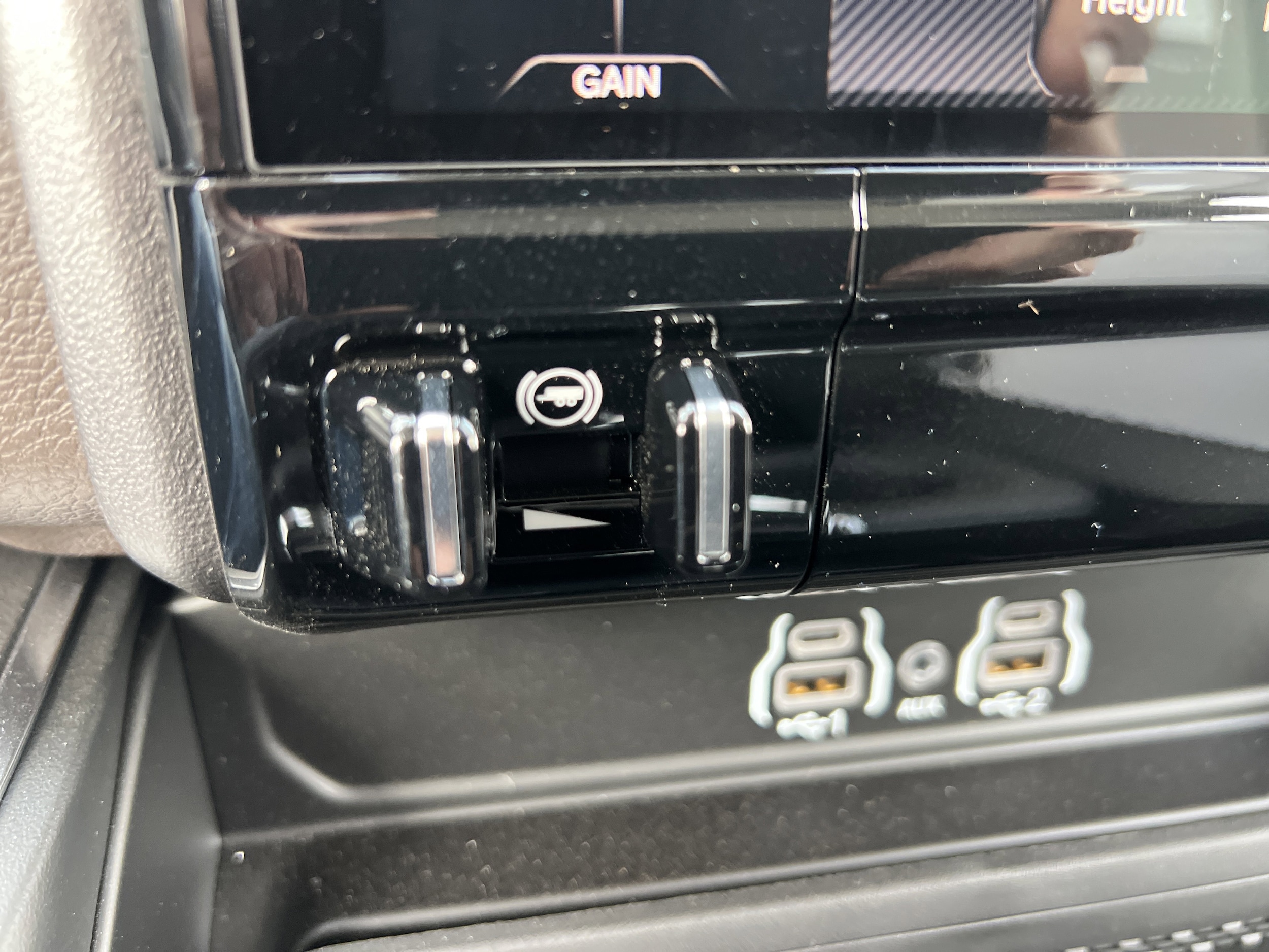 2026 RAM 3500 Laramie - Photo 32