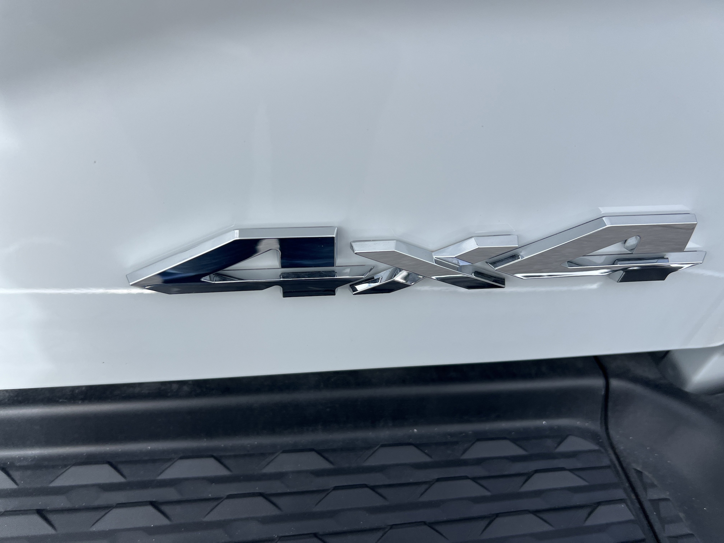 2026 RAM 3500 Laramie - Photo 10