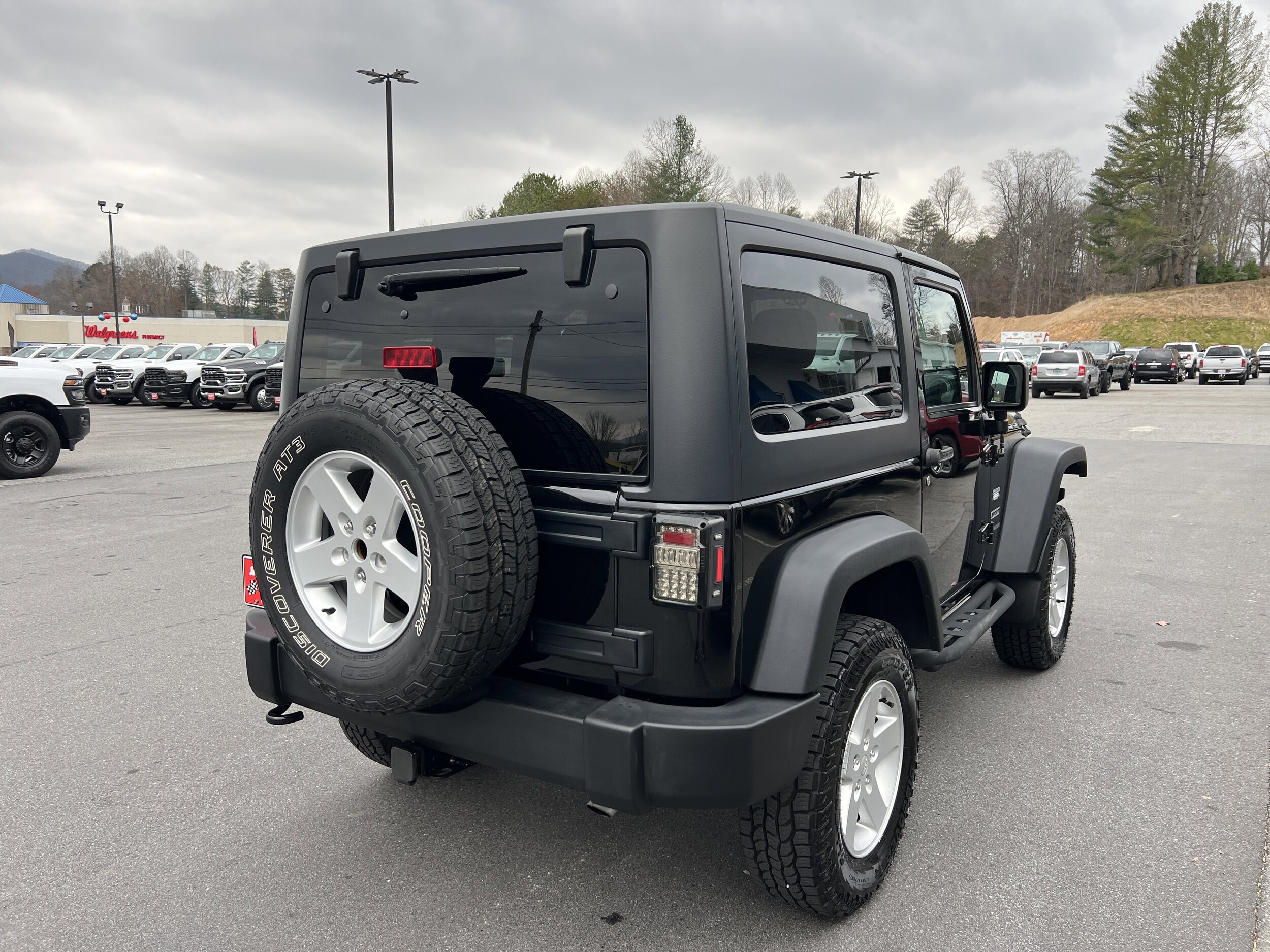 2016 Jeep Wrangler Sport photo 2