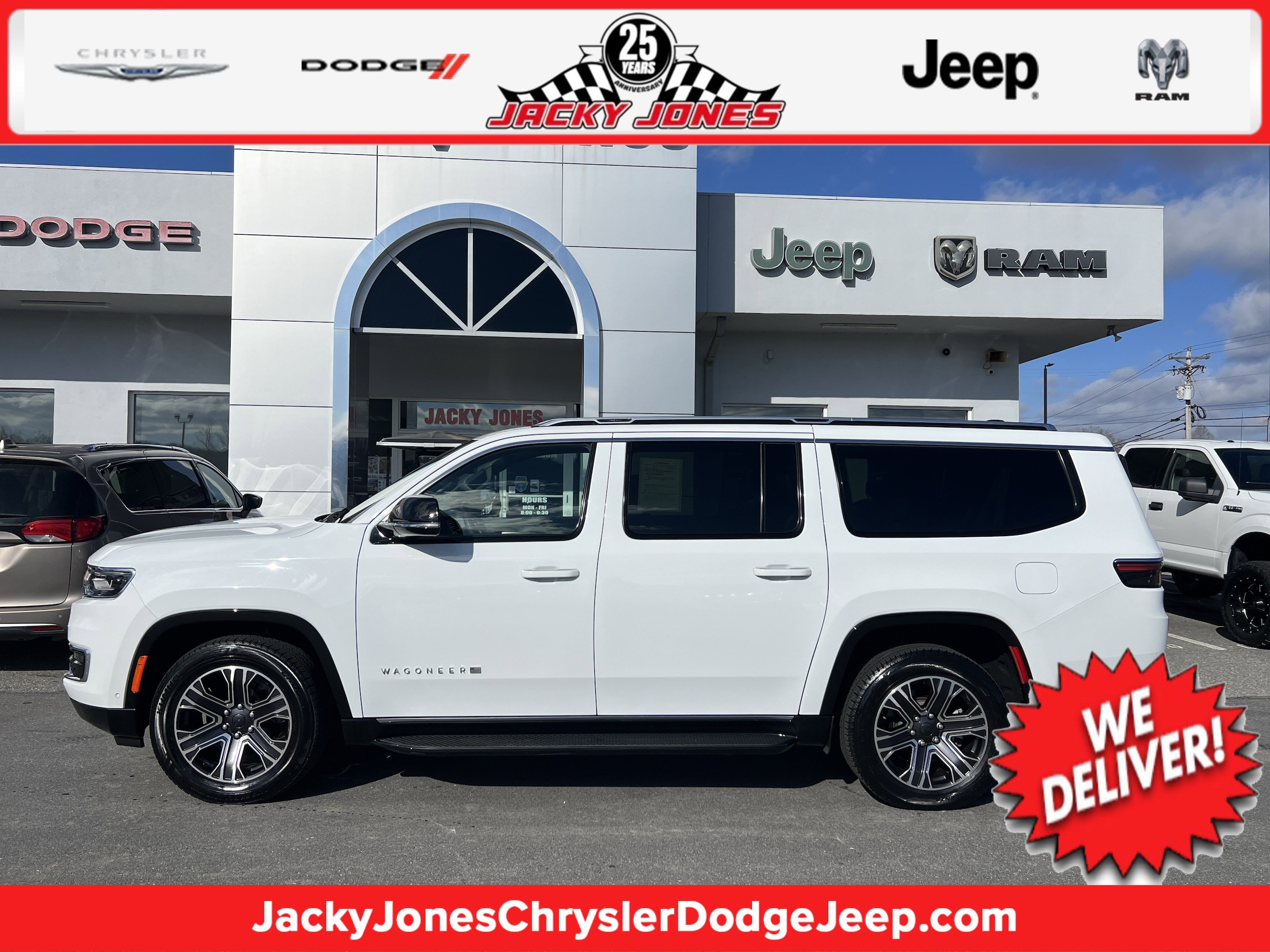 2024 Jeep Wagoneer L Series II 4WD's photo