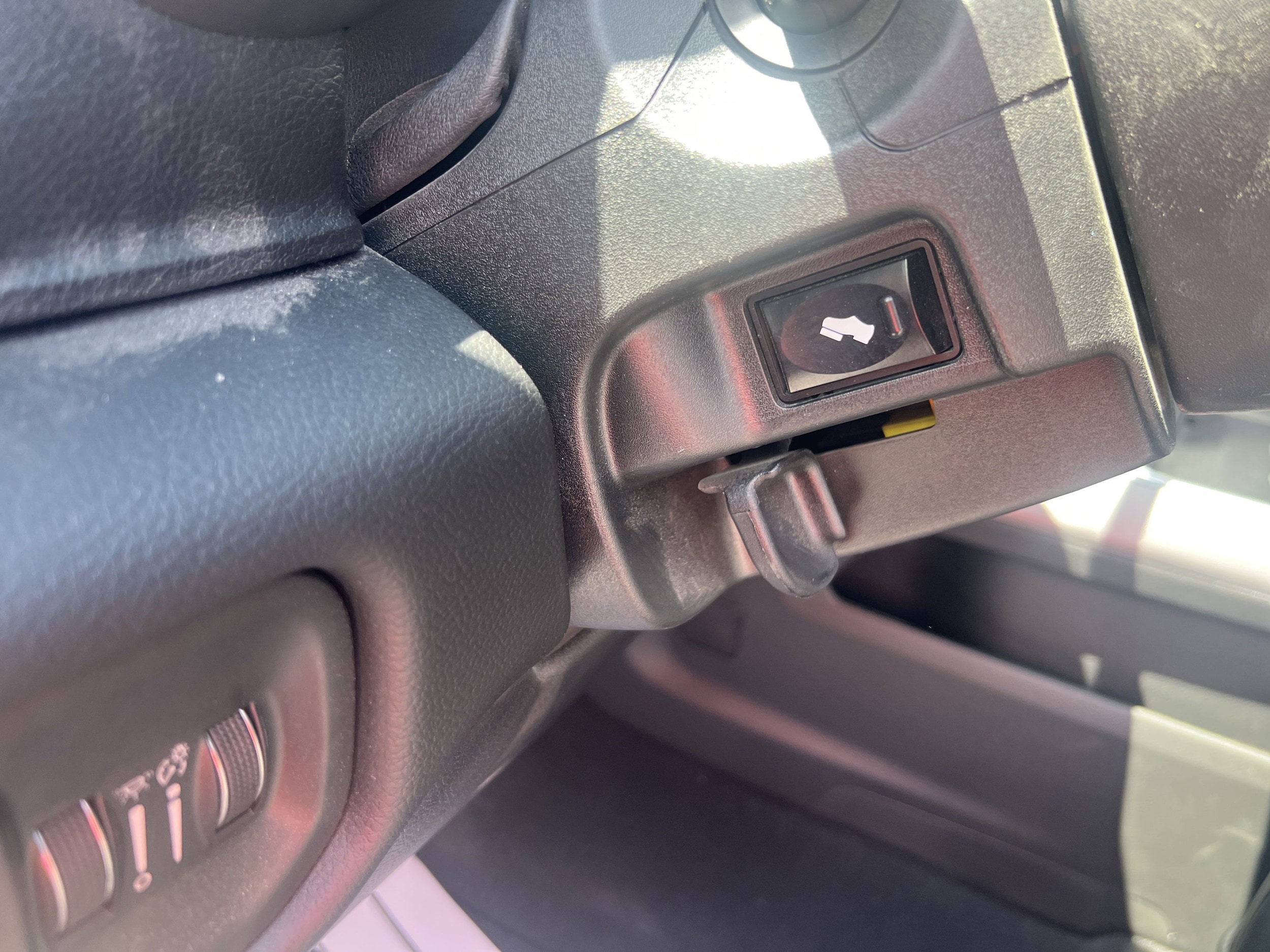 2025 RAM 3500 Laramie - Photo 16
