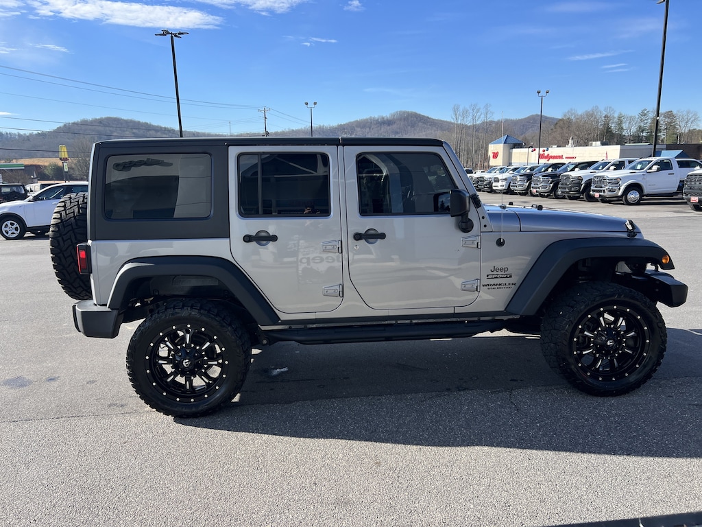 Used 2017 Jeep Wrangler Unlimited Sport Sport 4x4