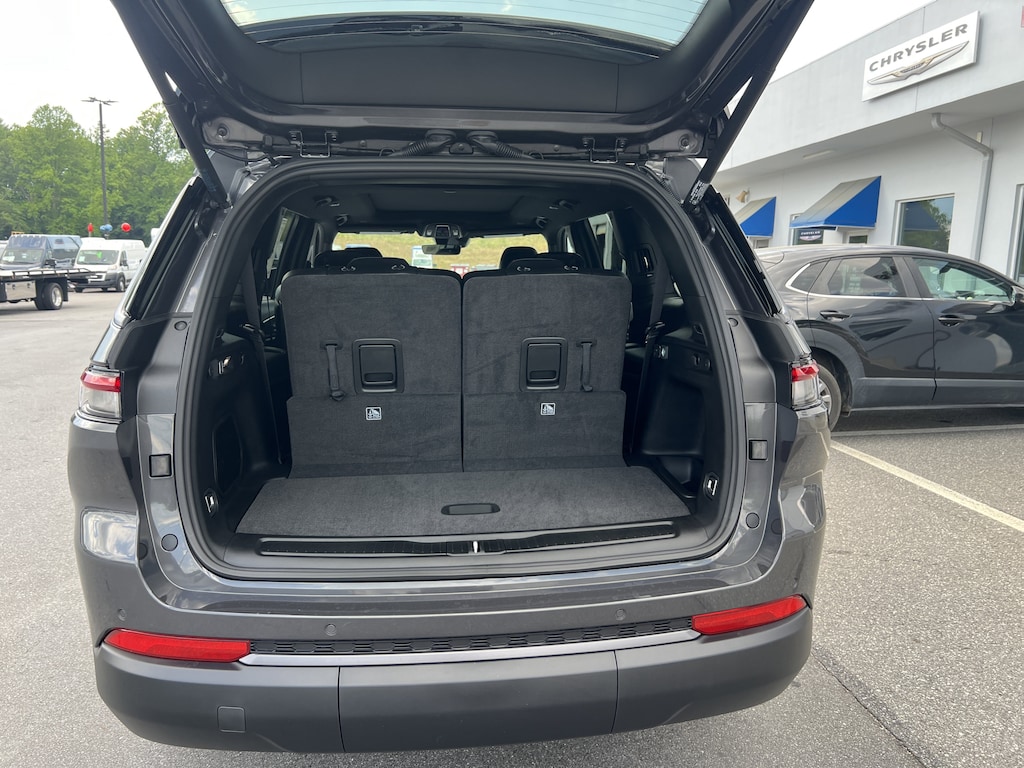 New 2026 Jeep Grand Cherokee L Limited Sport Utility