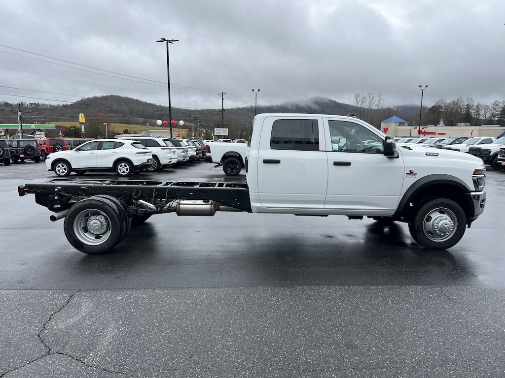 New 2026 Ram 5500 Chassis Cab Tradesman/Big Horn Pickup